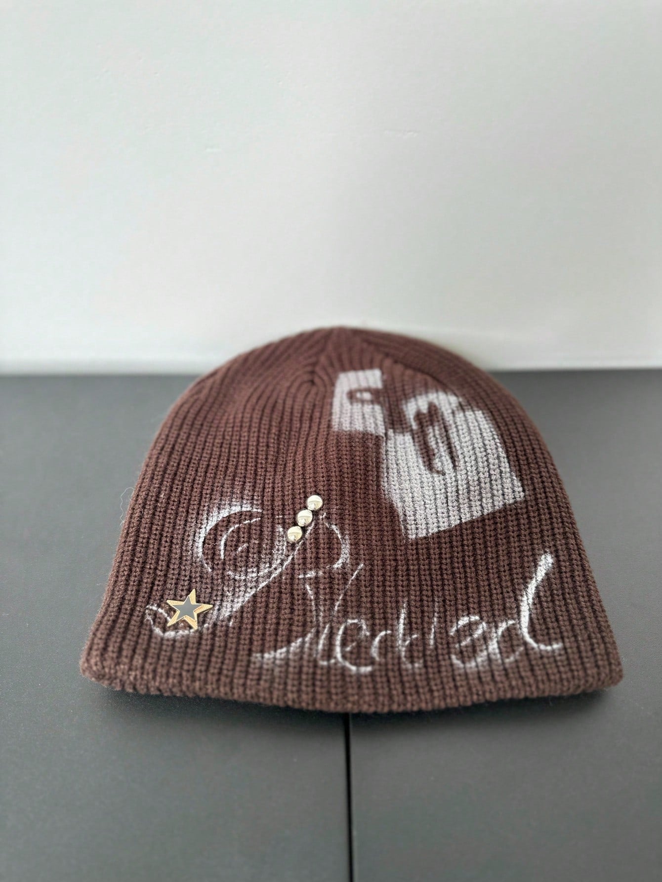 Street Graffiti Metal Star Warm Knit Unisex Beanie