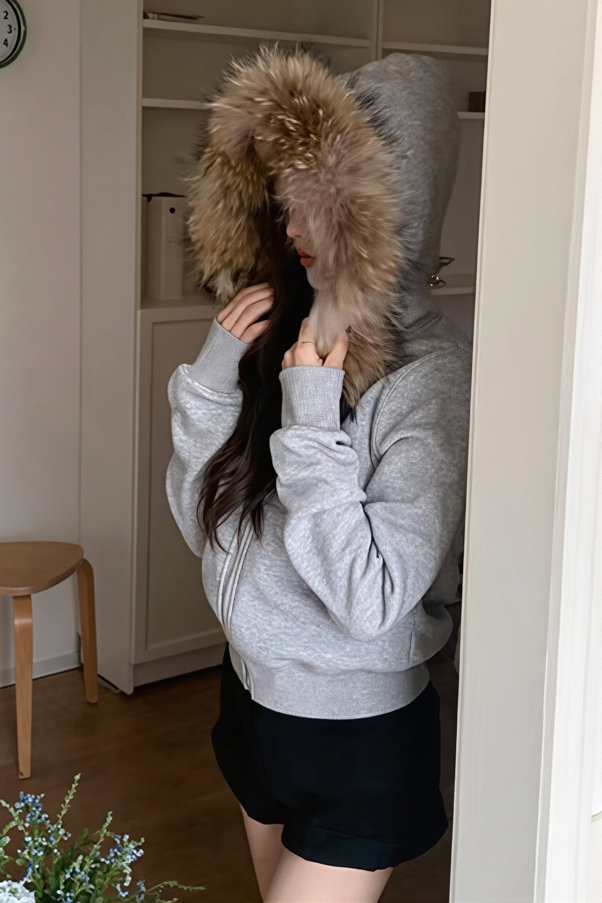 Plush Hood Fitted Cropped Zip Hoodie