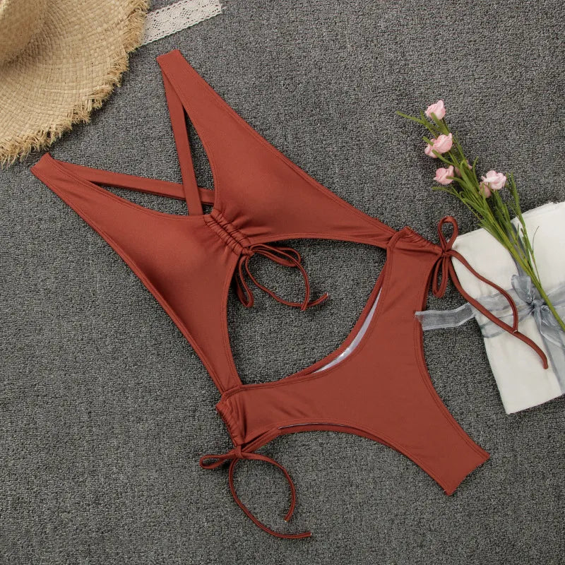 Sexy Backless One Piece Strap Swimsuit with Chest Pad