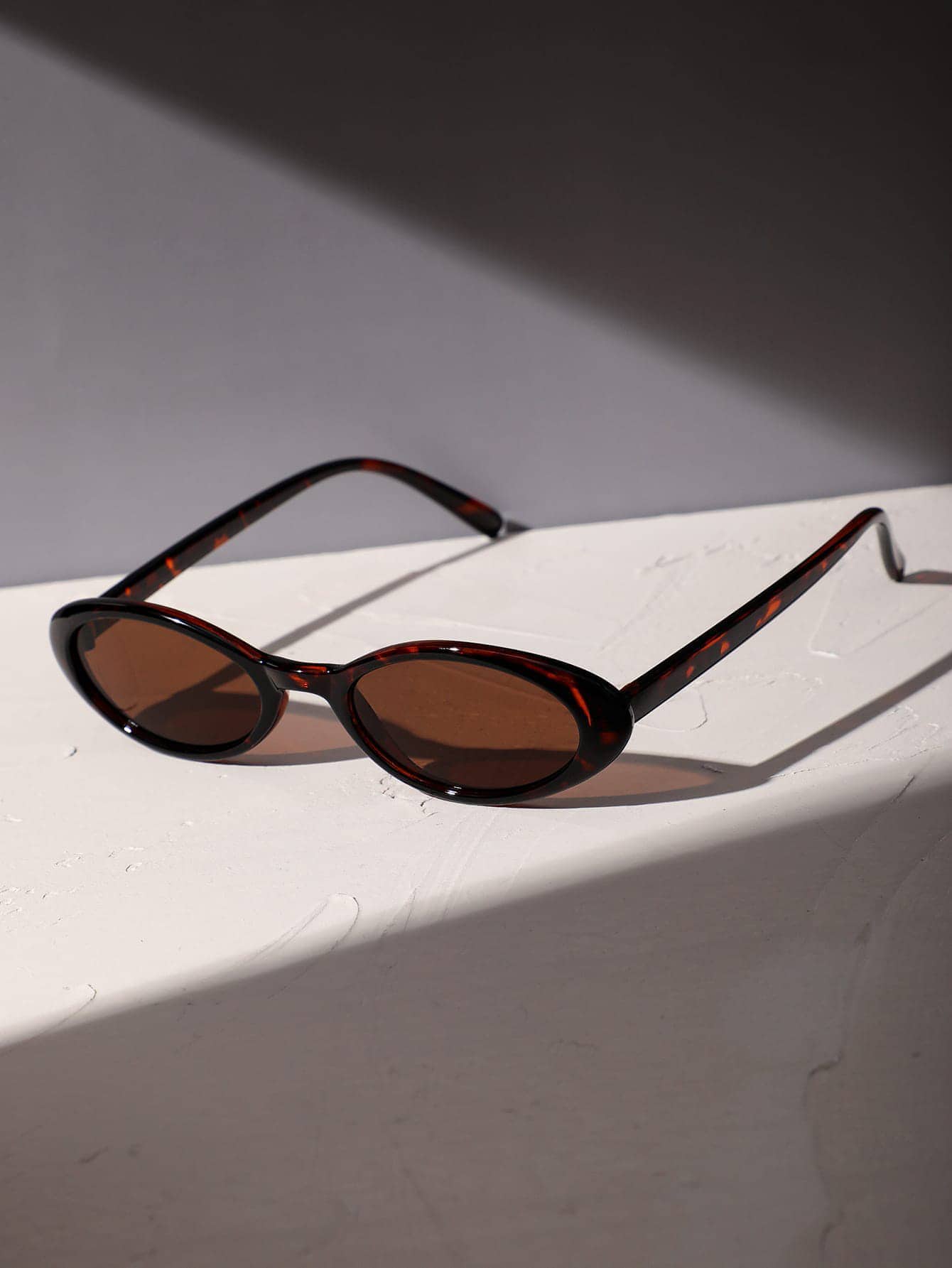 Classic Oval Leopard Print Fashion Glasses