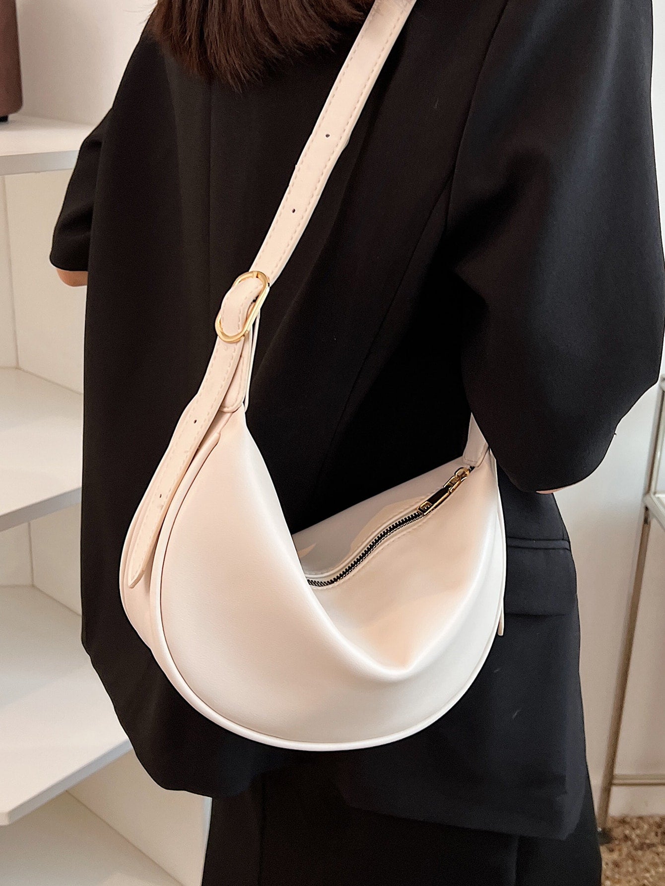 Minimalist Large Capacity Zipper Shoulder Saddle Bag