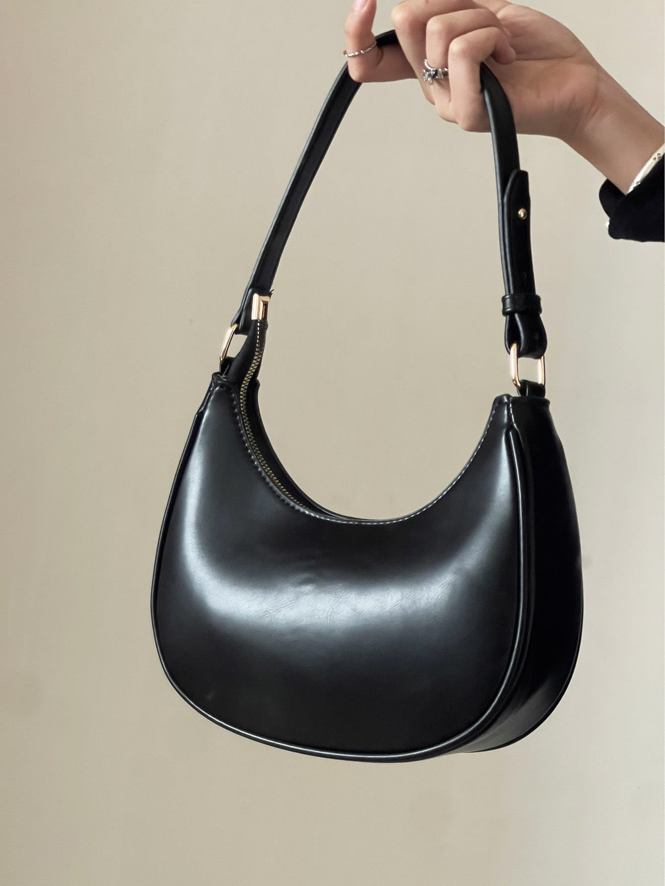 Elegant Glossy Crescent Daily Commute Crossbody Bag