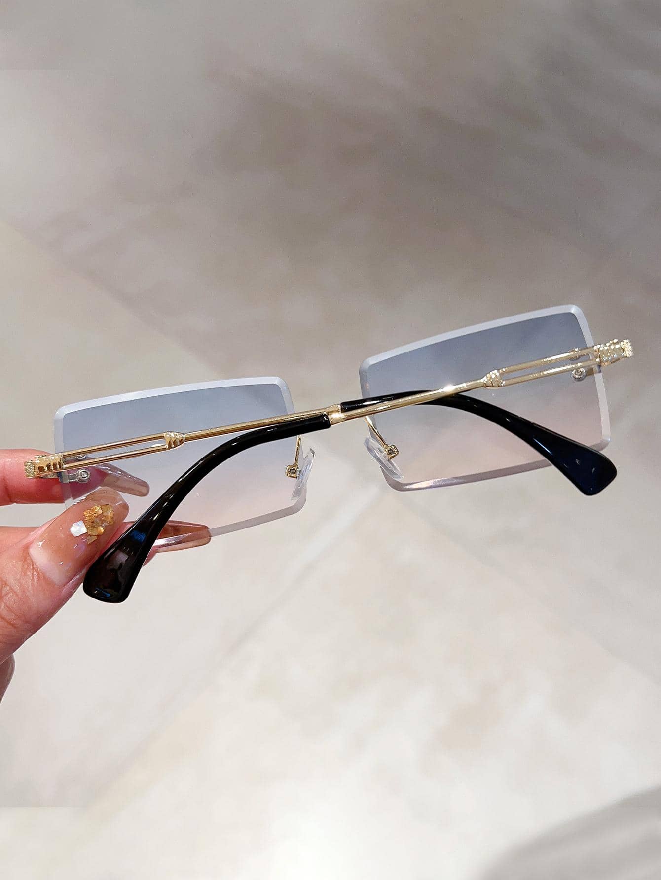 Women’s Square Frame Vintage Fashion Shades