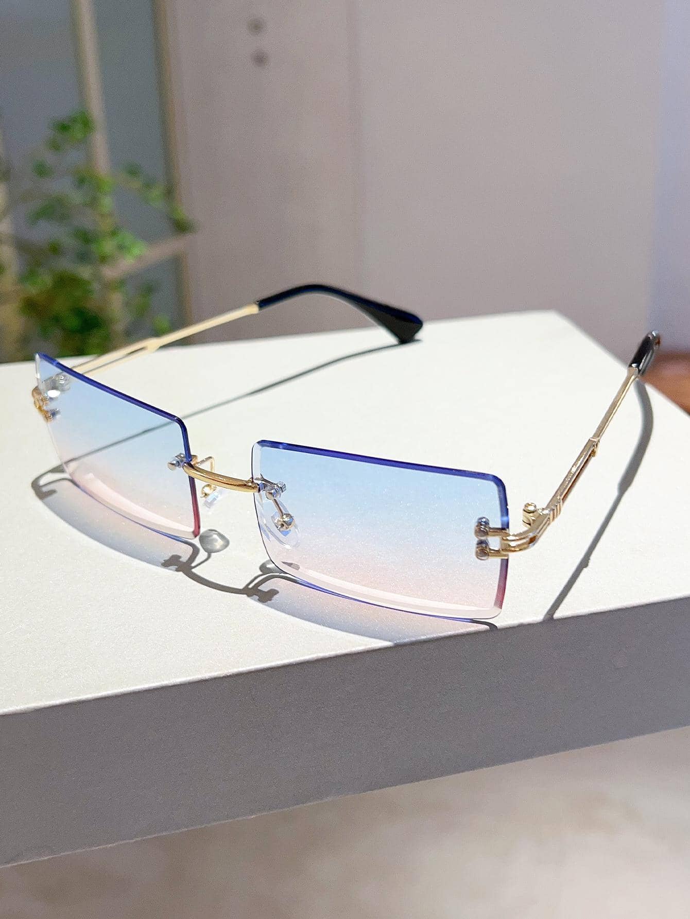 Women’s Square Frame Vintage Fashion Shades