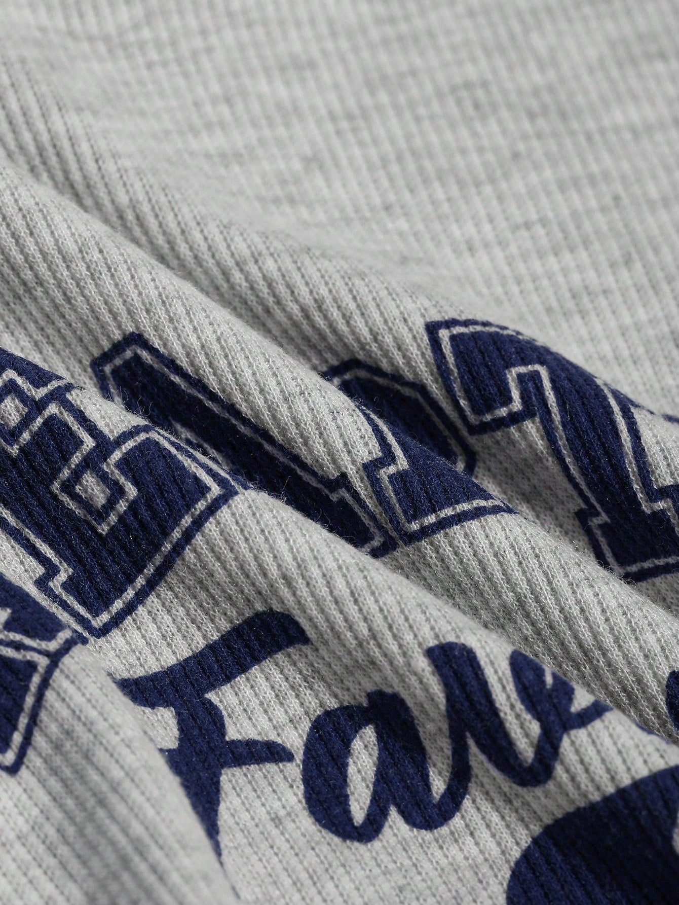 Letter Graphic Contrast Binding Raglan Sleeve Tee