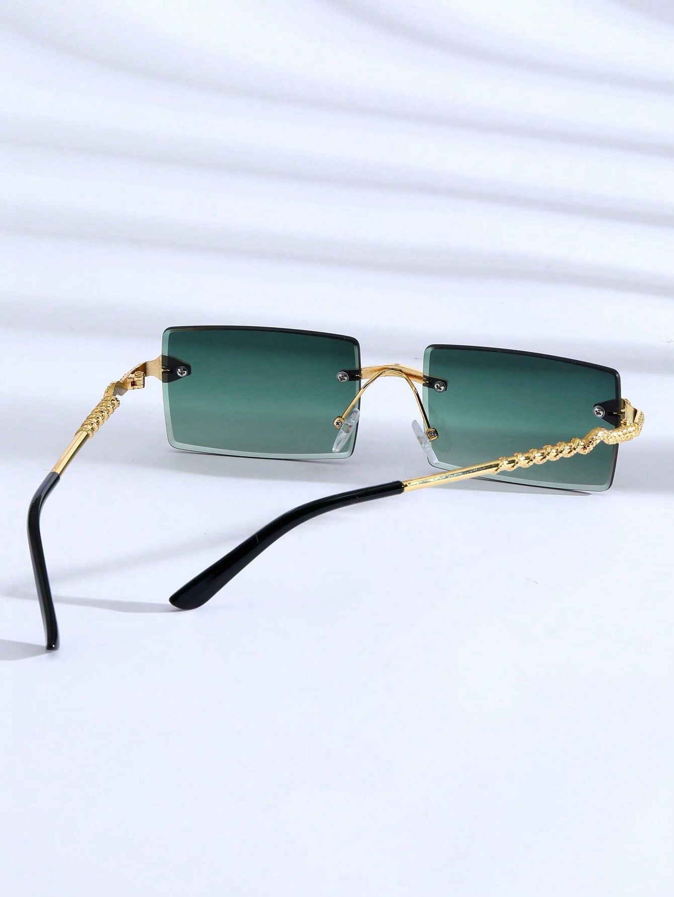 Serpent Frameless Geometric Fashion Sunglasses