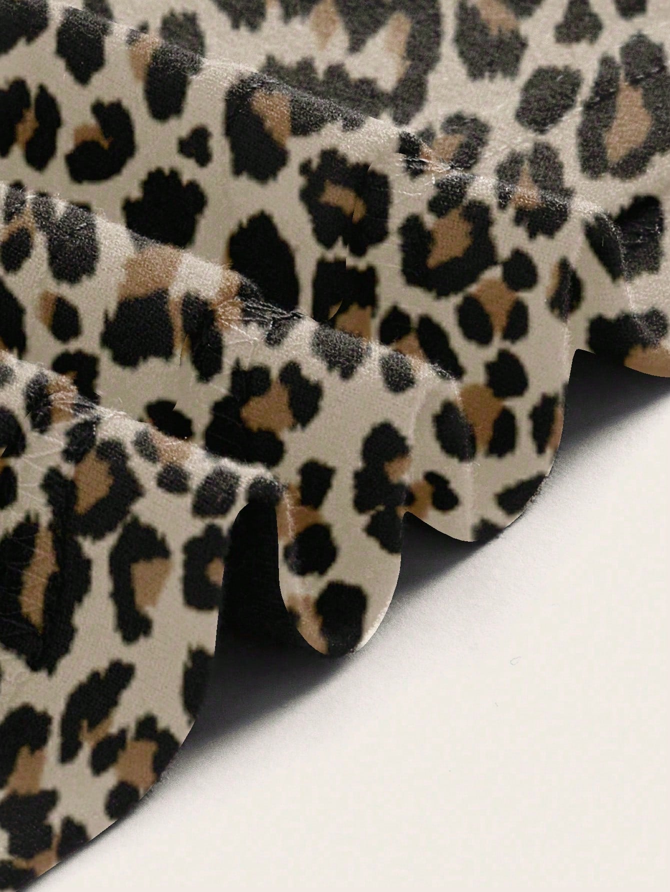 Off-Shoulder Leopard Backless Crop Top