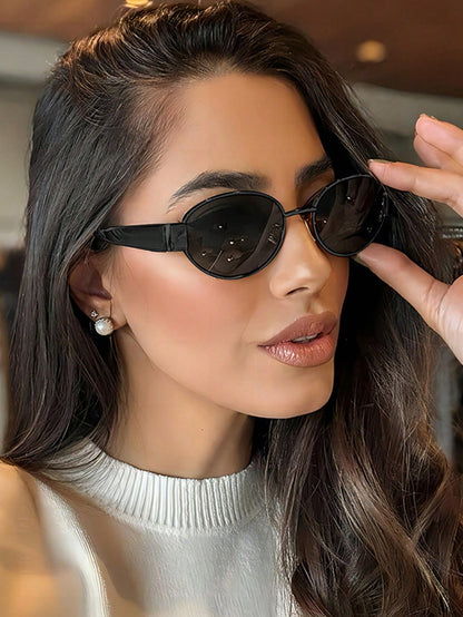 Retro Oval Metal Frame Personalized Fashion Glasses