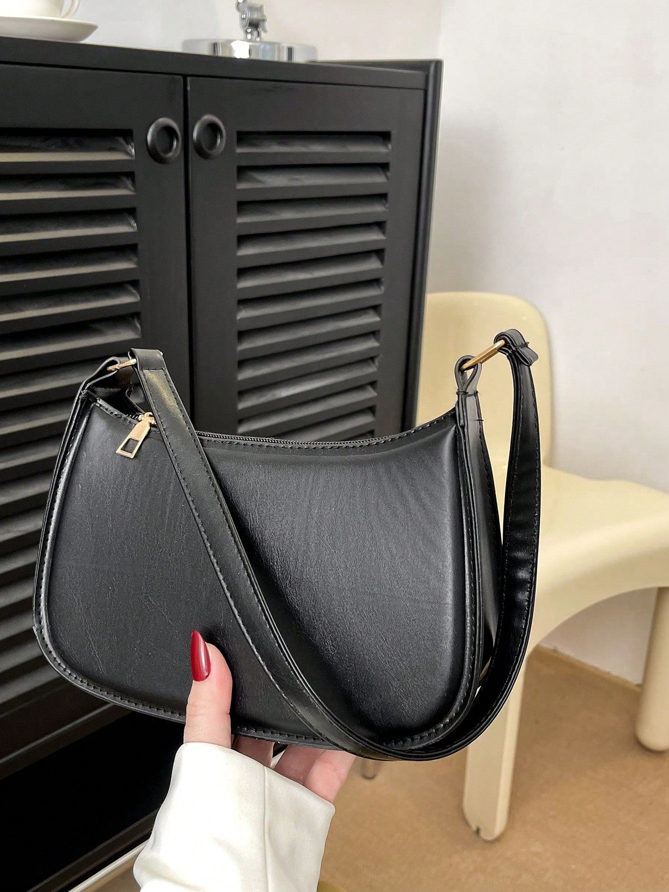 Simple Black Solid Color Flap Underarm Shoulder Bag
