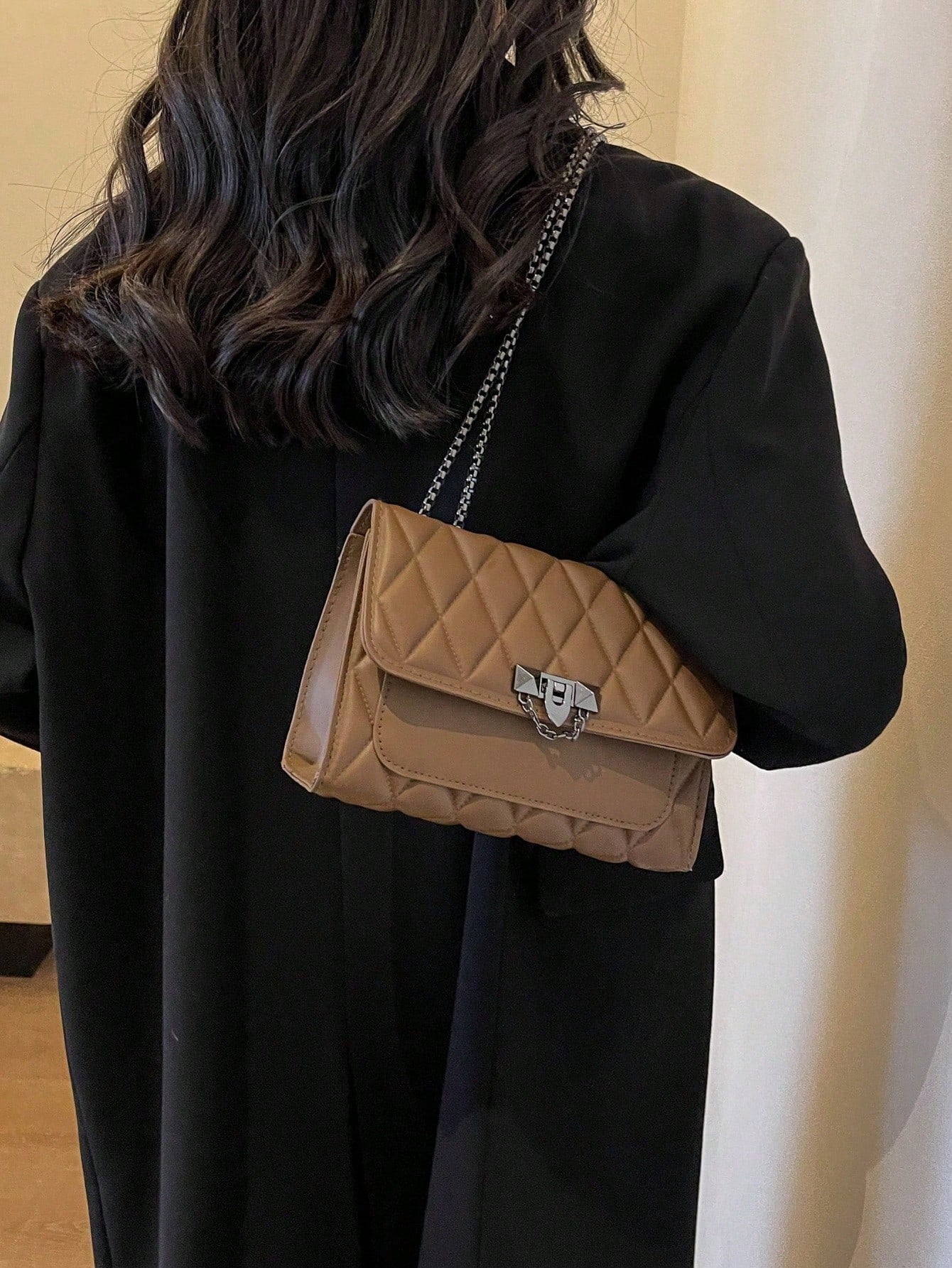 Diamond Quilted Chain Shoulder Bag with Lock Closure