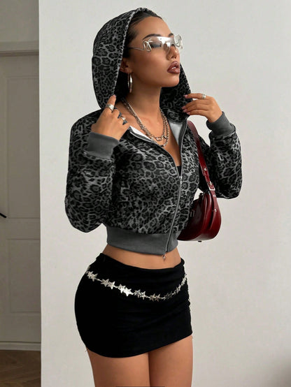 Chic Leopard Cropped Hoodie