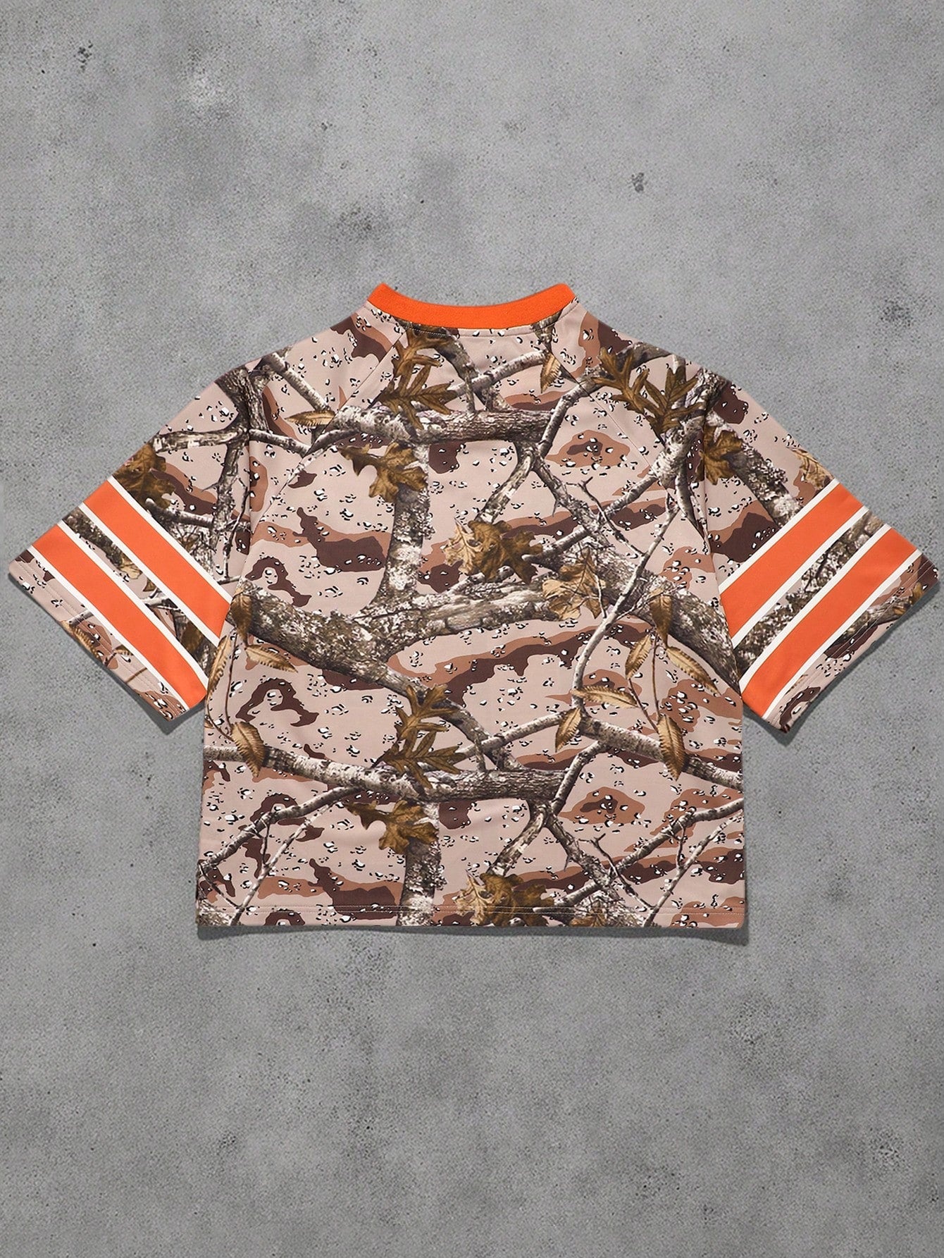 Streetrush Men's Avant-Garde Animal Print Half Sleeve V-Neck Jersey