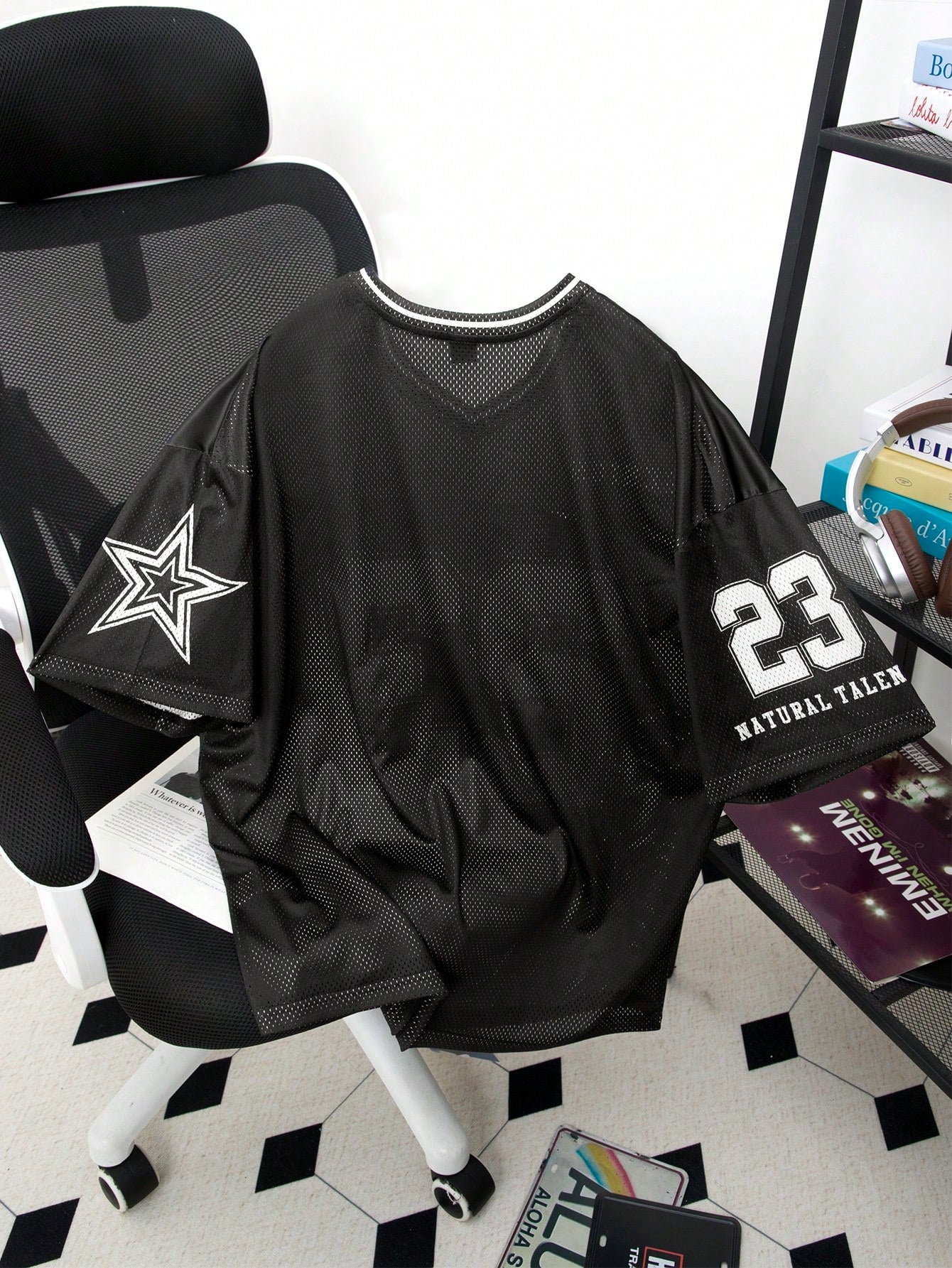 Men's Athleisure Digital Print V-Neck T-Shirt