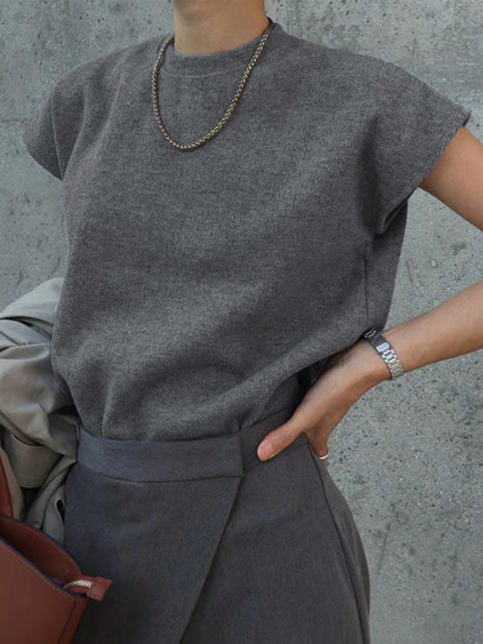 Women's Simple Round Neck Loose Fit T-Shirt