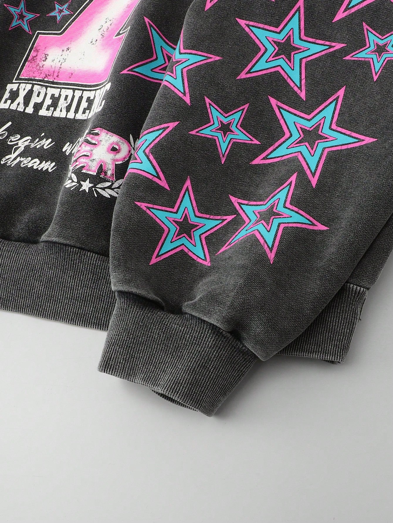 Men Vintage Distressed 77 Cropped Hoodie