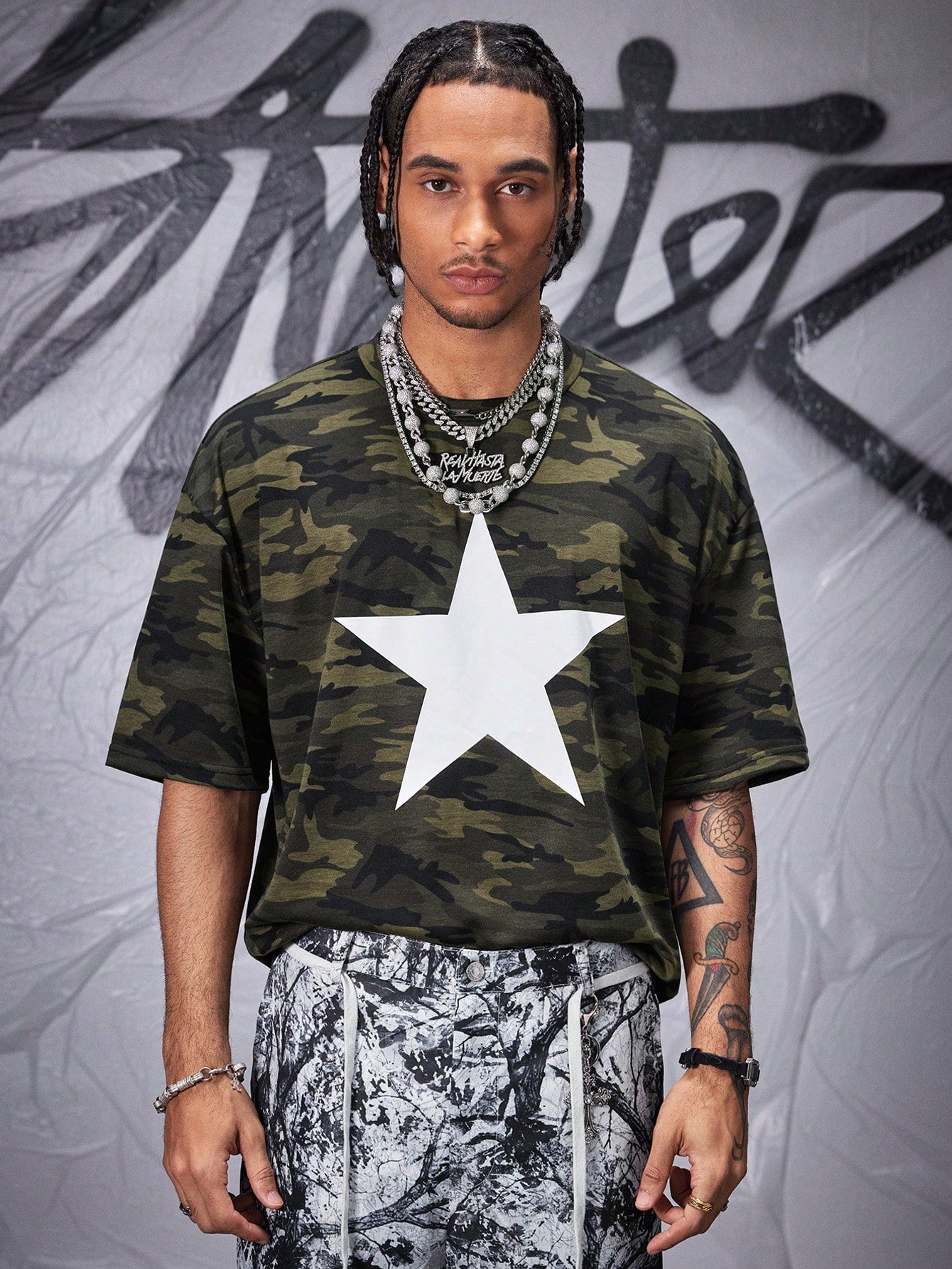 Manfinity Army Green Camo Star Print Loose Knit Jersey