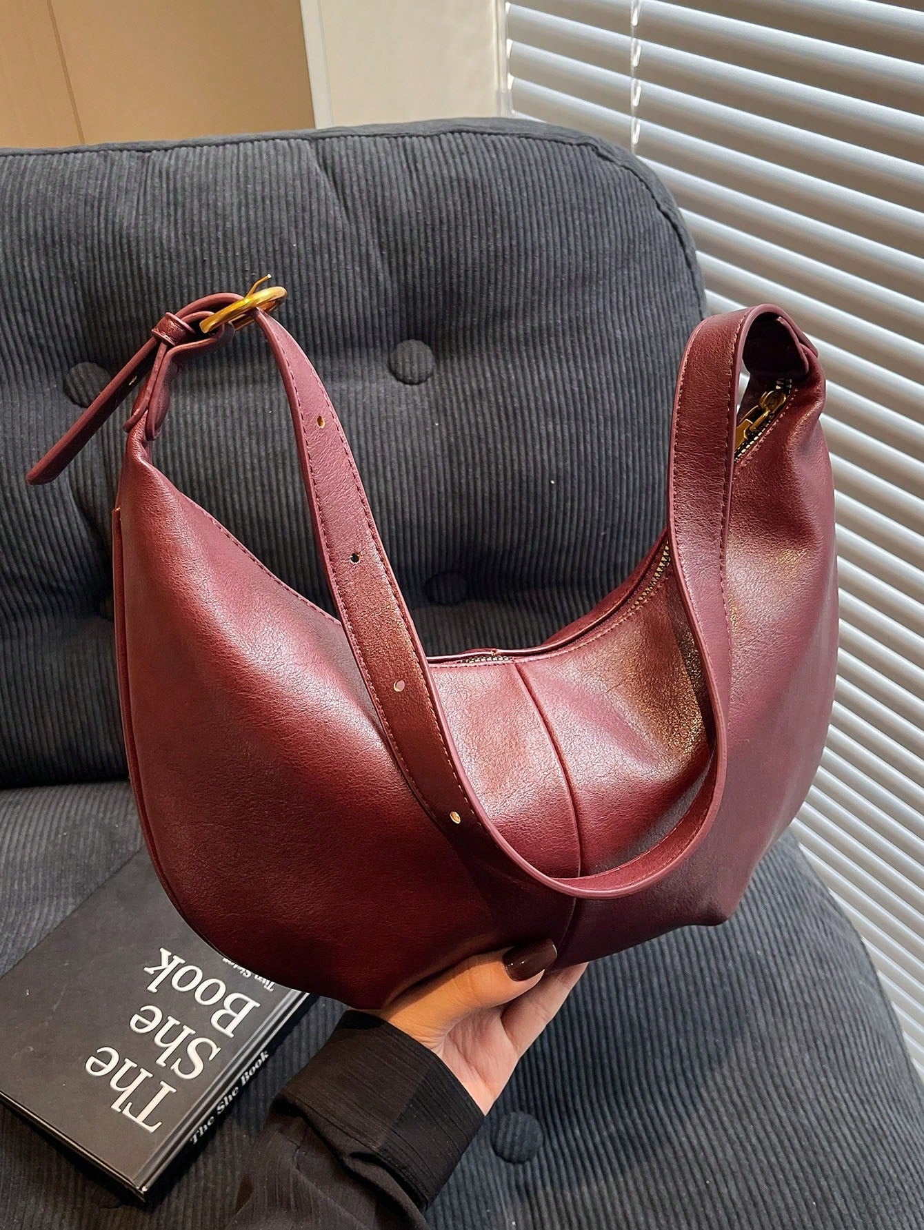Large Capacity Crescent PU Leather Shoulder Handbag