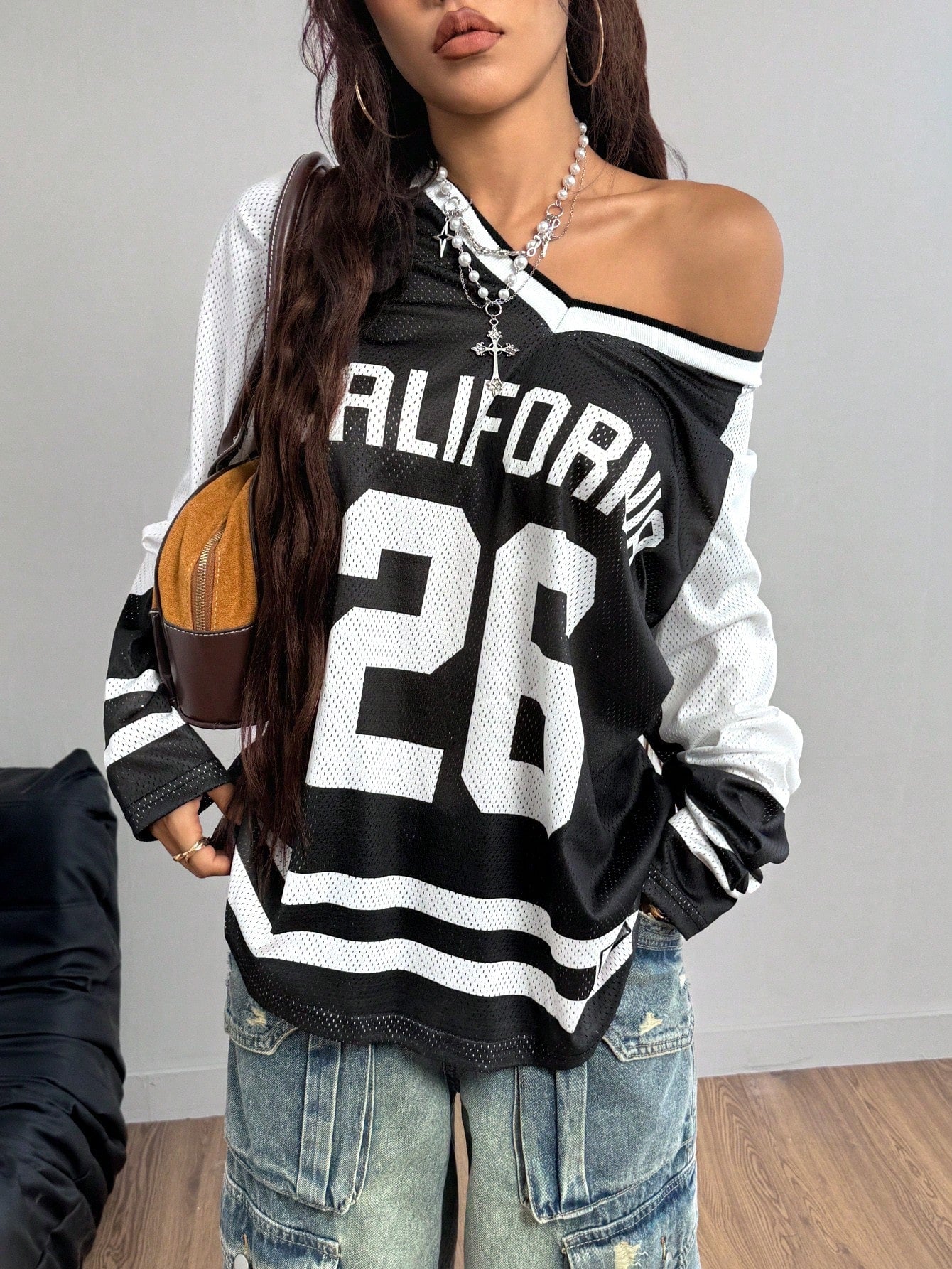 Women's Oversized Black Letter Print V-Neck Jersey