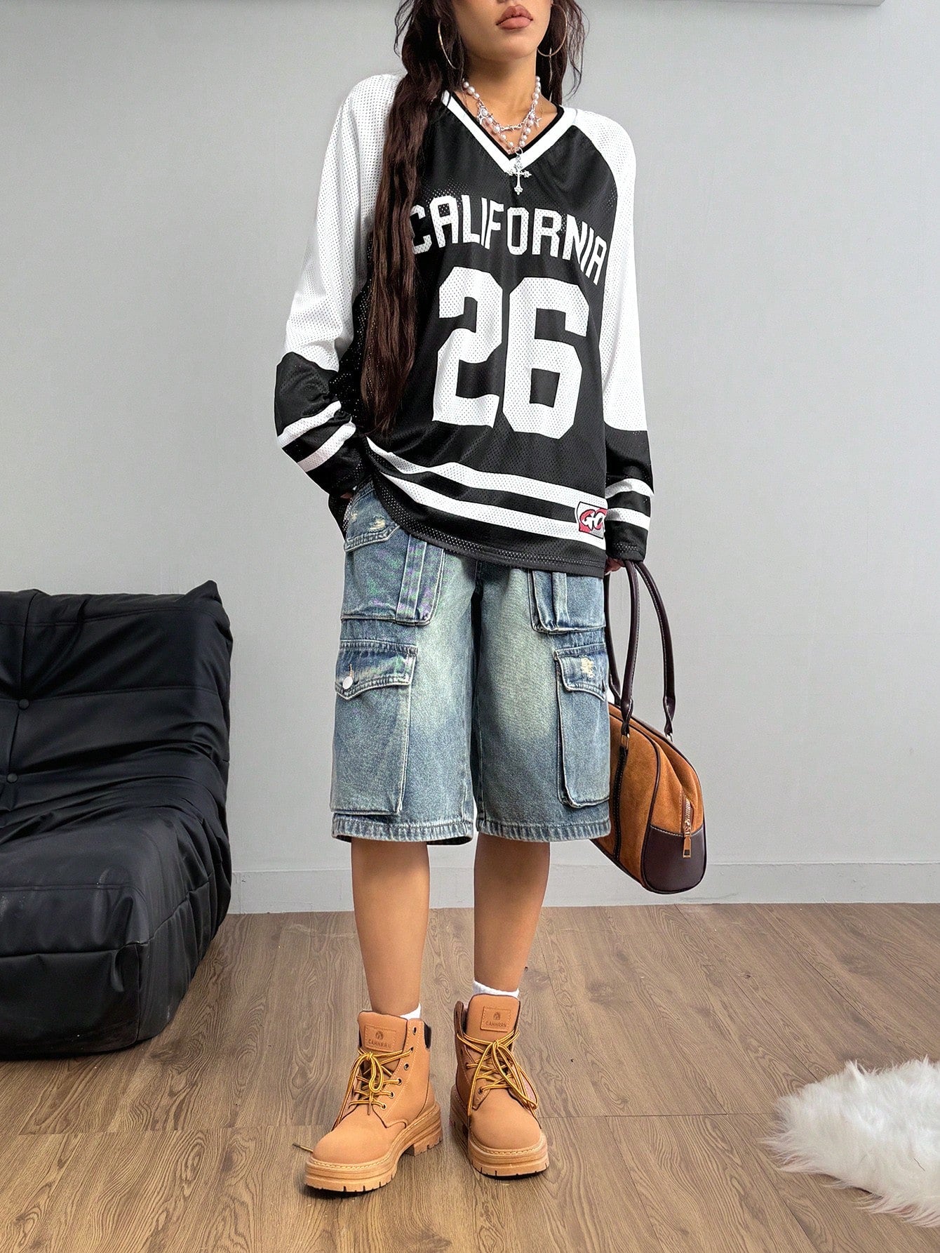 Women's Oversized Black Letter Print V-Neck Jersey