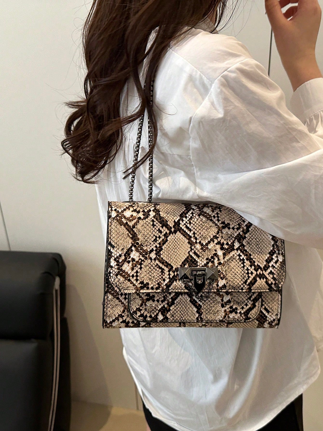 Diamond Quilted Chain Shoulder Bag with Lock Closure