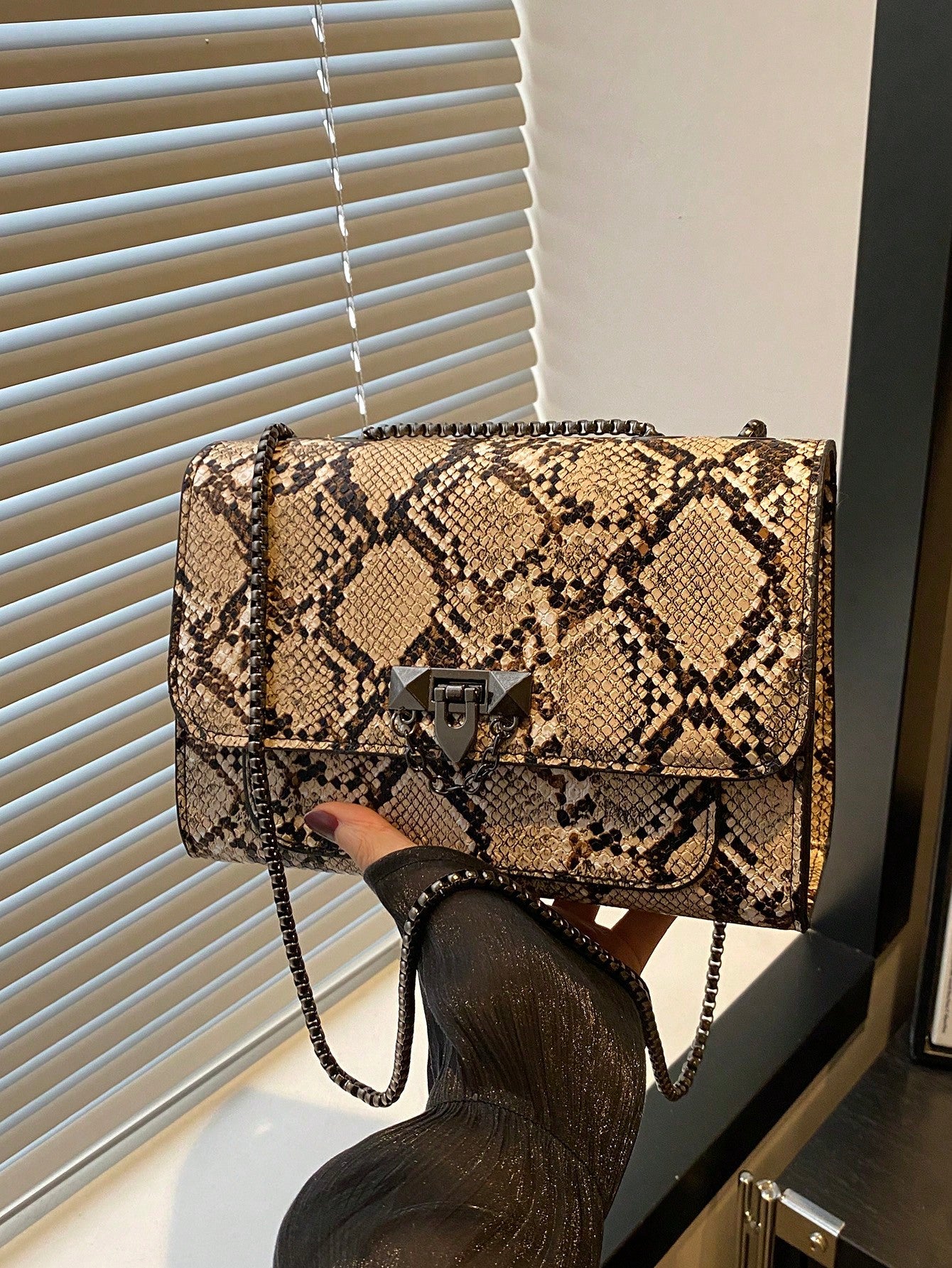 Diamond Quilted Chain Shoulder Bag with Lock Closure