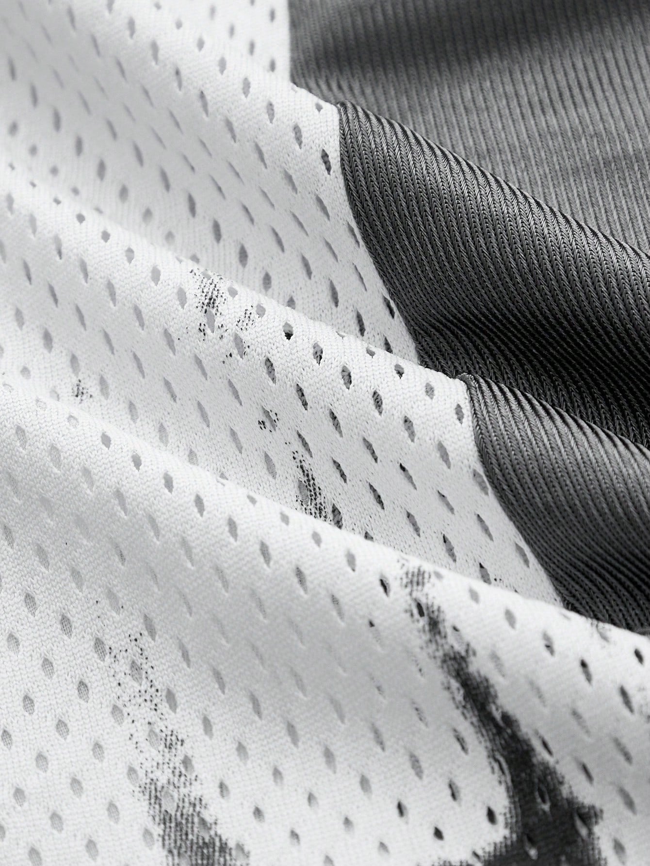 White Round Animal Letter & Slogan Hip-Hop Streetwear Neck Jersey