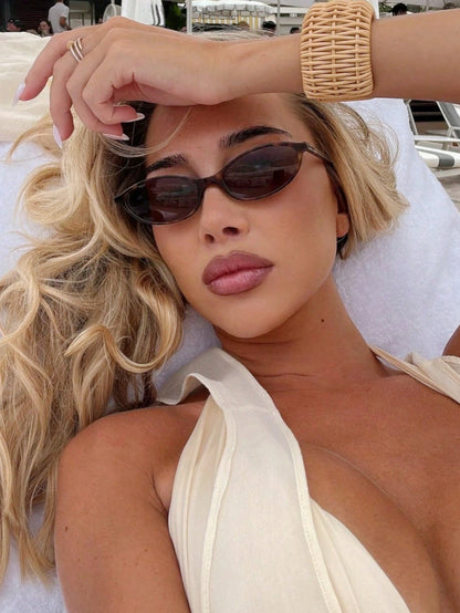 Oval Summer Chic Glasses with Contrast Temples