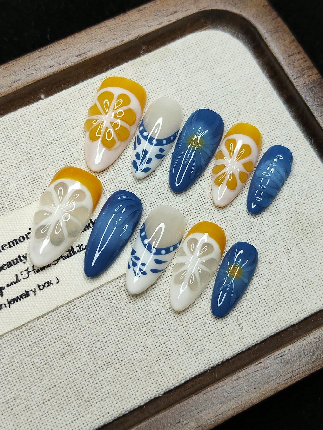 Handmade Floral Cat Eye Press-On Nails