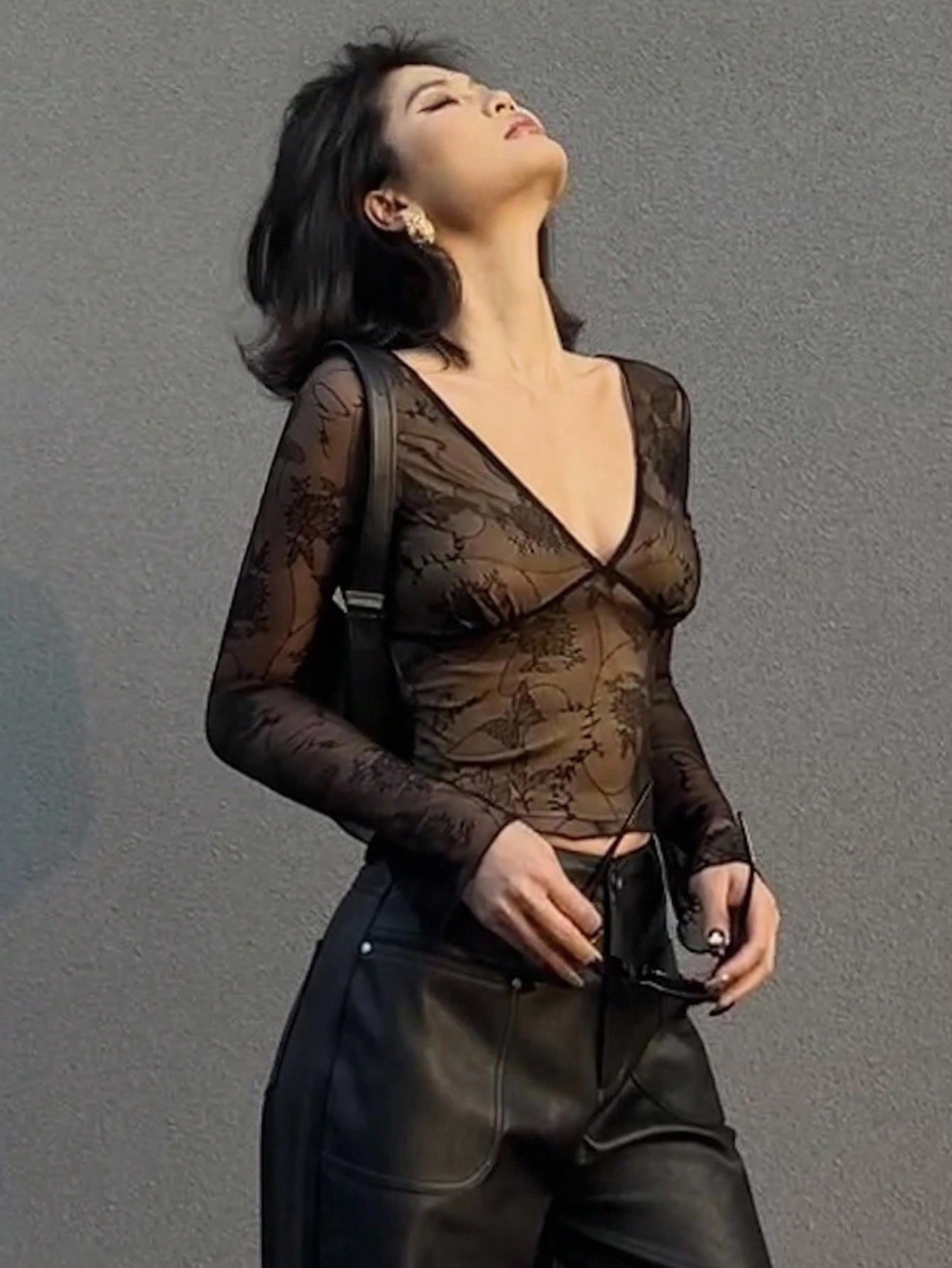 Women's V-Neck Lace Long Sleeve Bodycon Slim T-Shirt