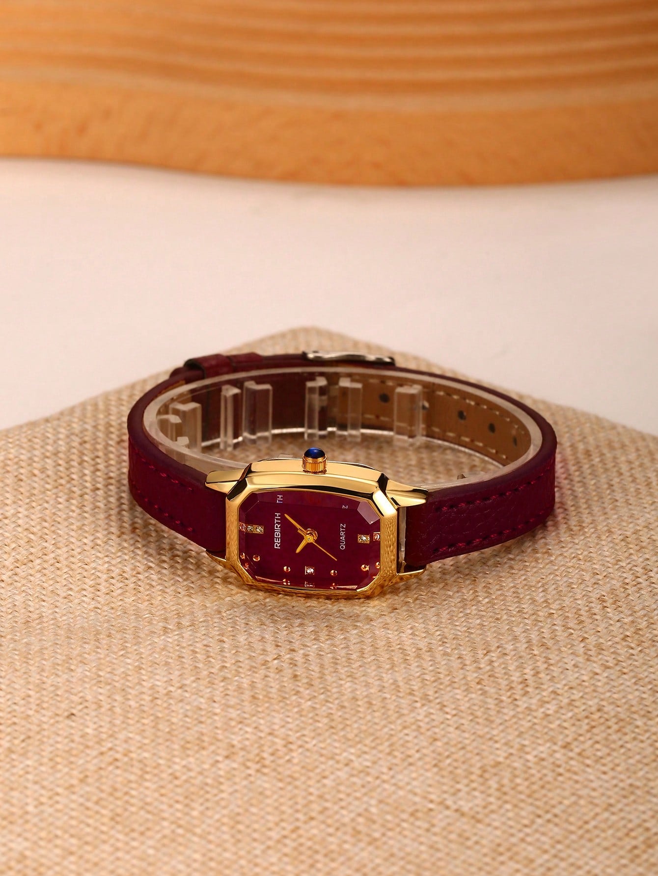 Women's Retro College Style Quartz Wrist Watch