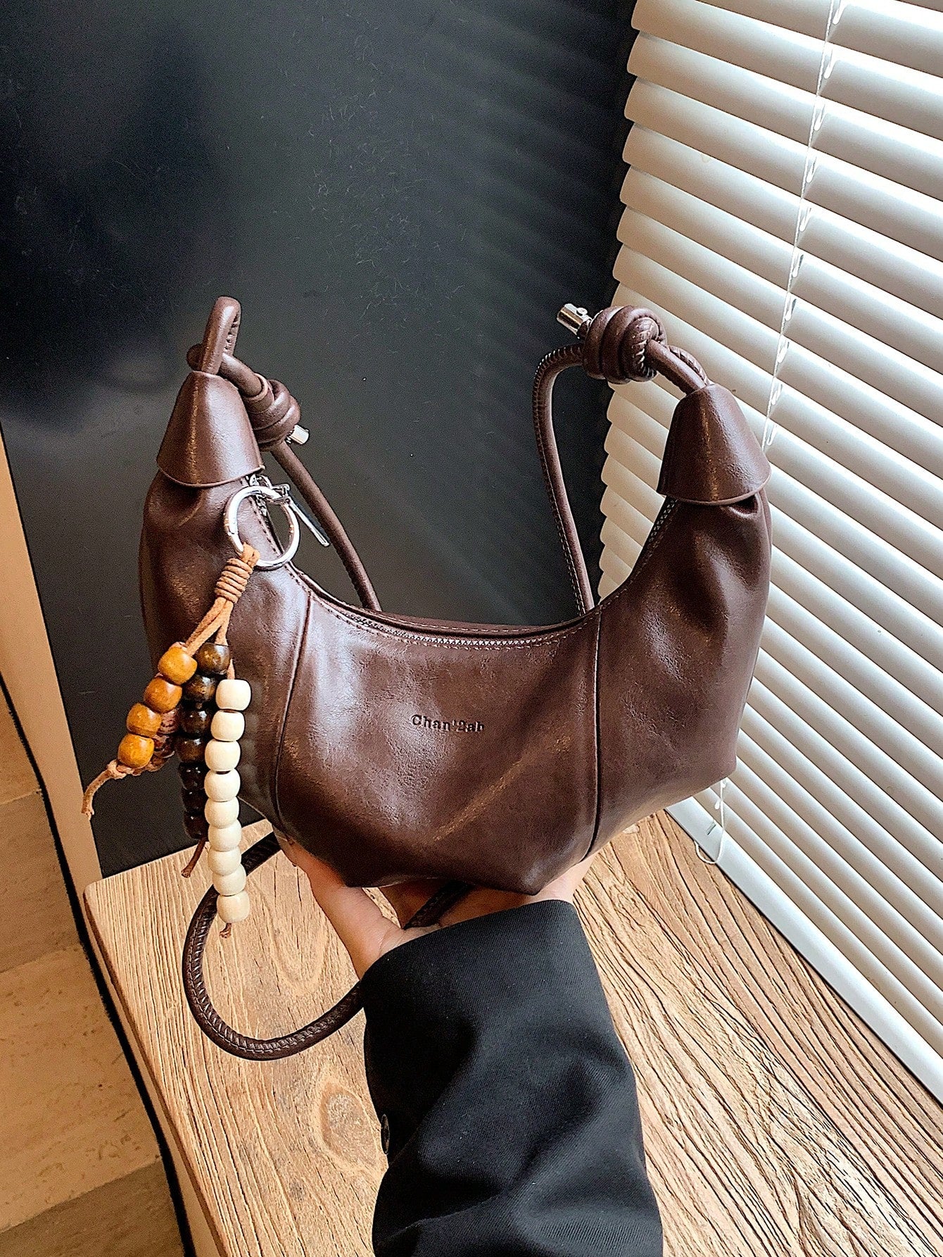 Large Capacity Crescent PU Leather Shoulder Handbag