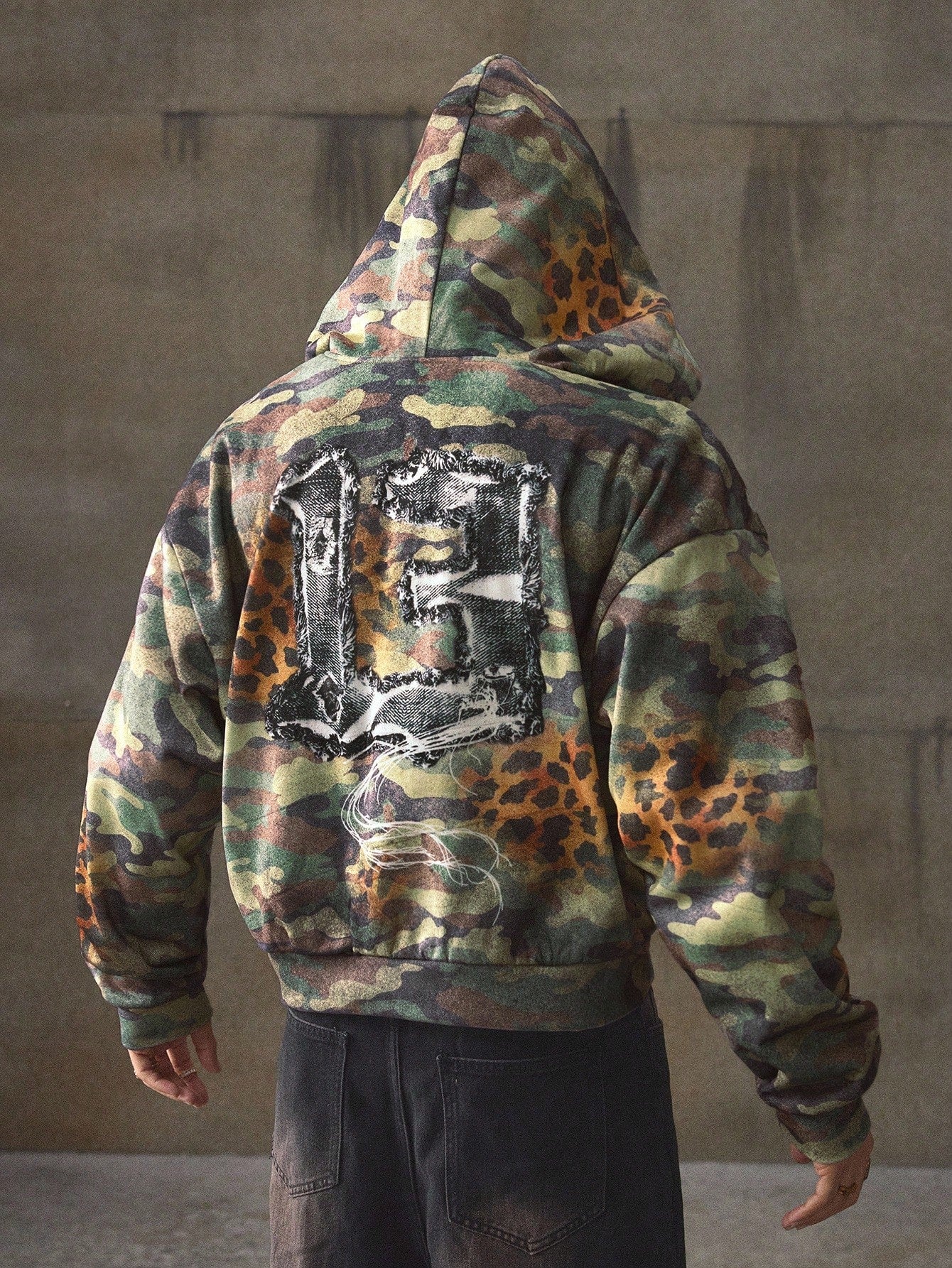 Men's Vintage Distressed Camo Hip Hop Sweatshirt