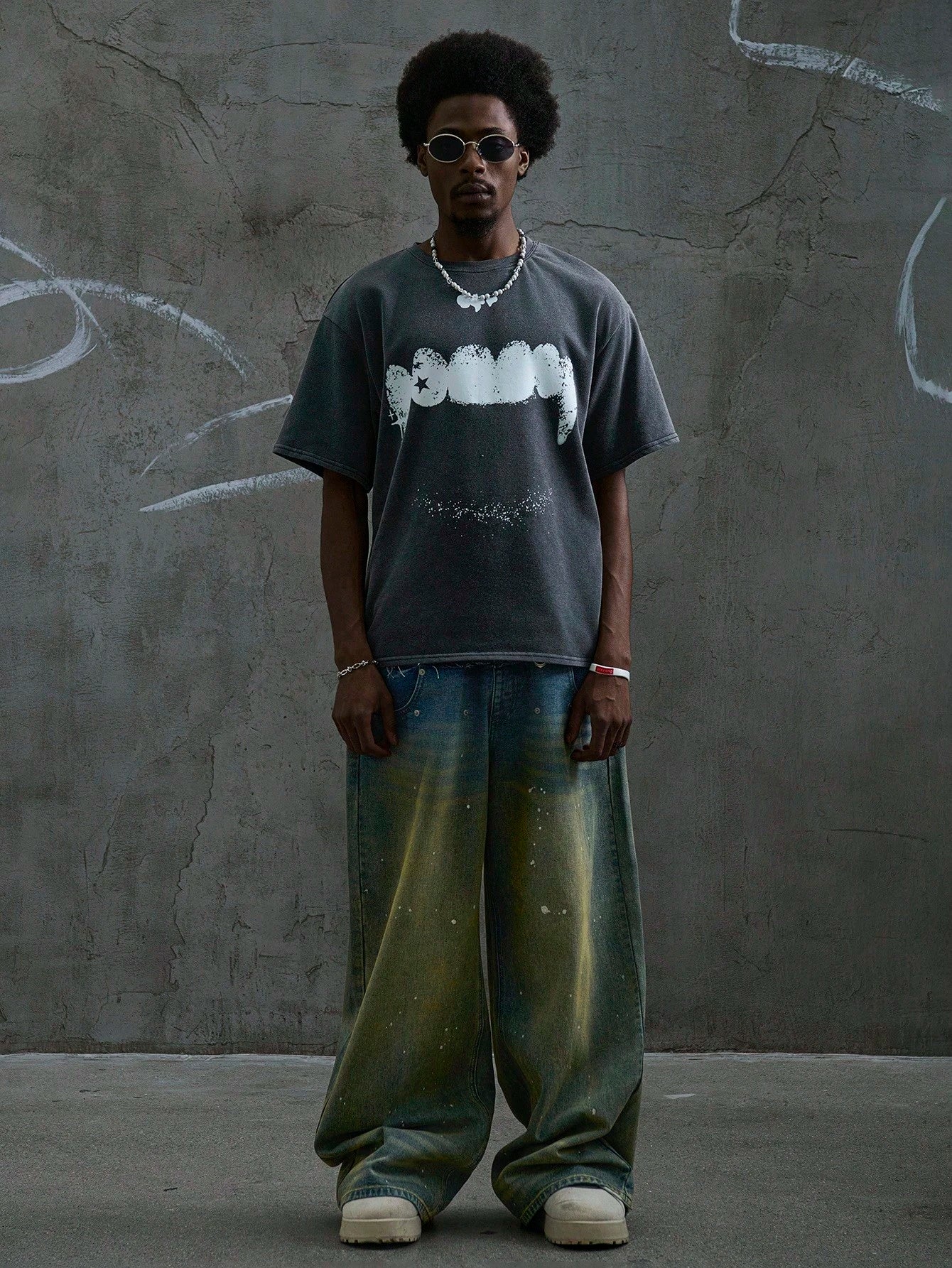 Men's Distressed Vampire Fang Splatter Streetwise Tee