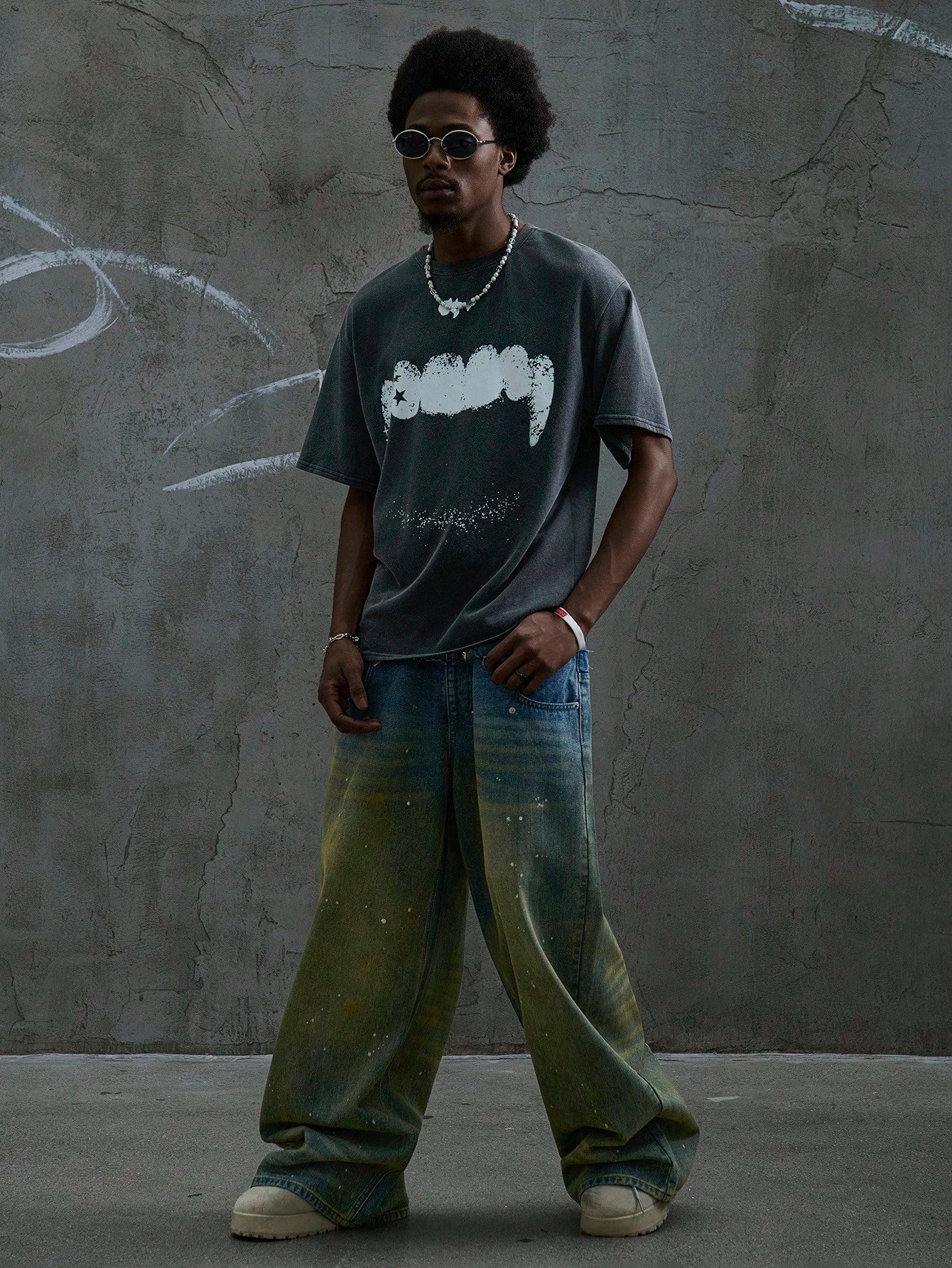Men's Distressed Vampire Fang Splatter Streetwise Tee
