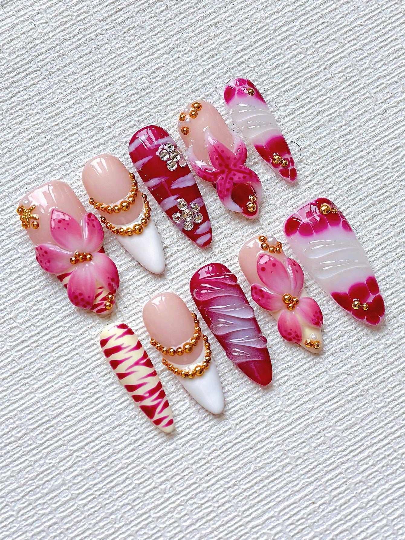 10pcs Mermaid 3D Starfish & Brown Gradient Almond Nails