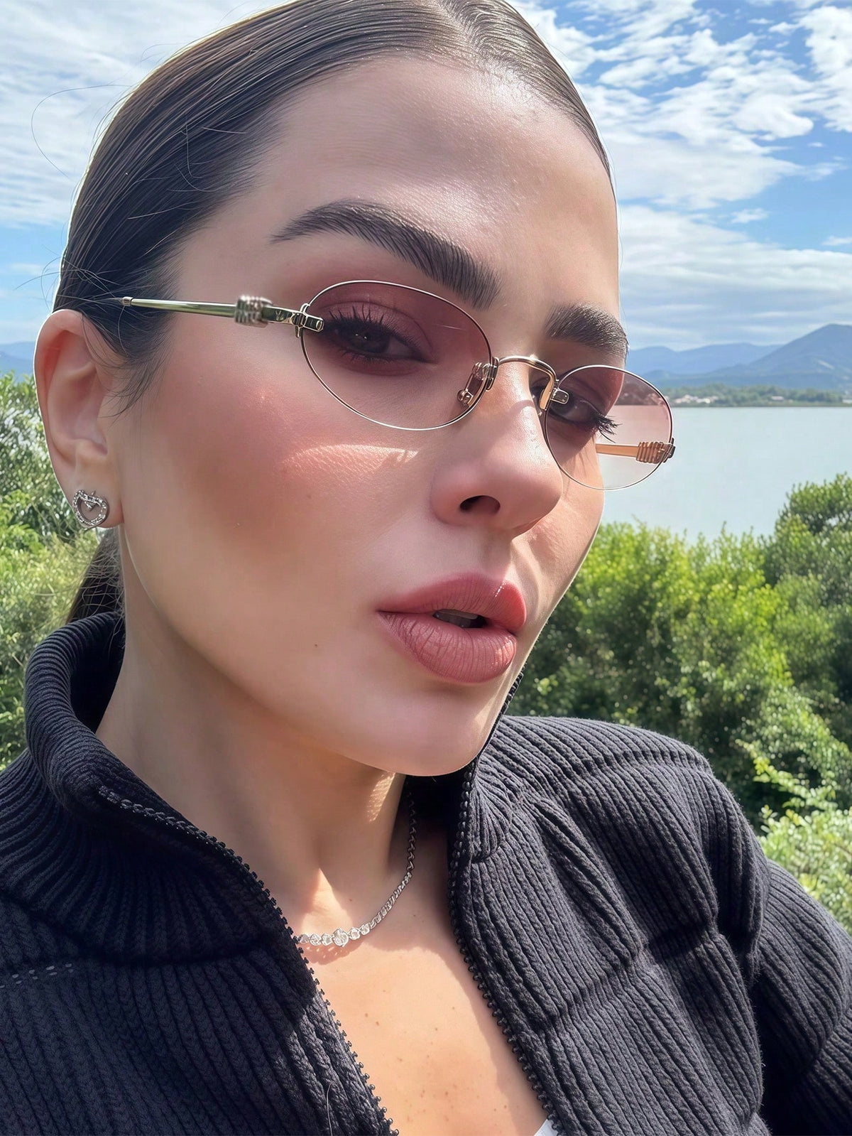 Small Oval Frameless Retro Glasses with Metal Letter