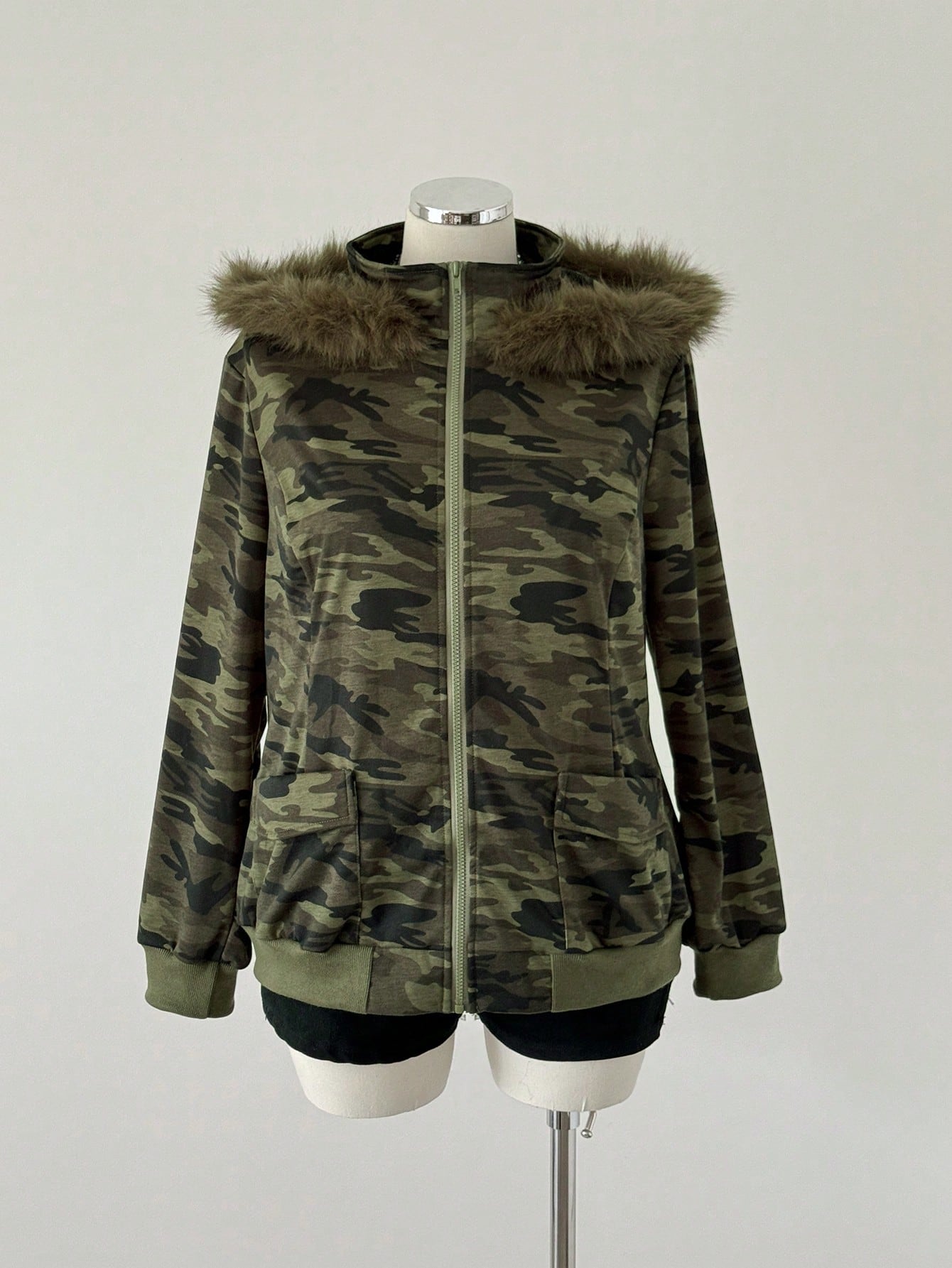 Plus Size Dark Camouflage Long Sleeve Hoodie