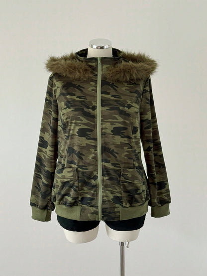 Plus Size Dark Camouflage Long Sleeve Hoodie