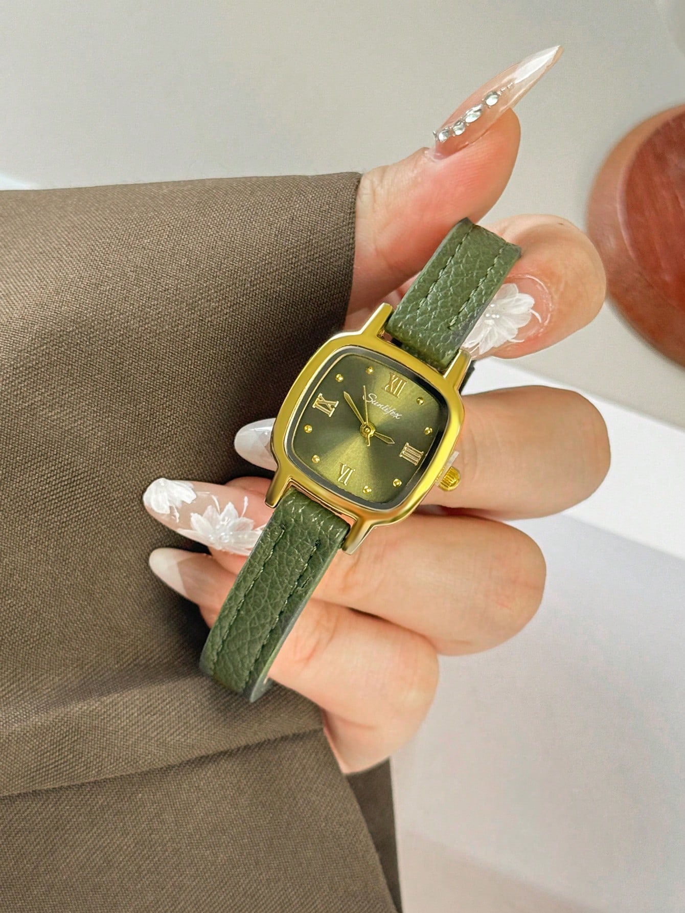 Vintage Oval Minimalist Rhinestone Small Dial Watch