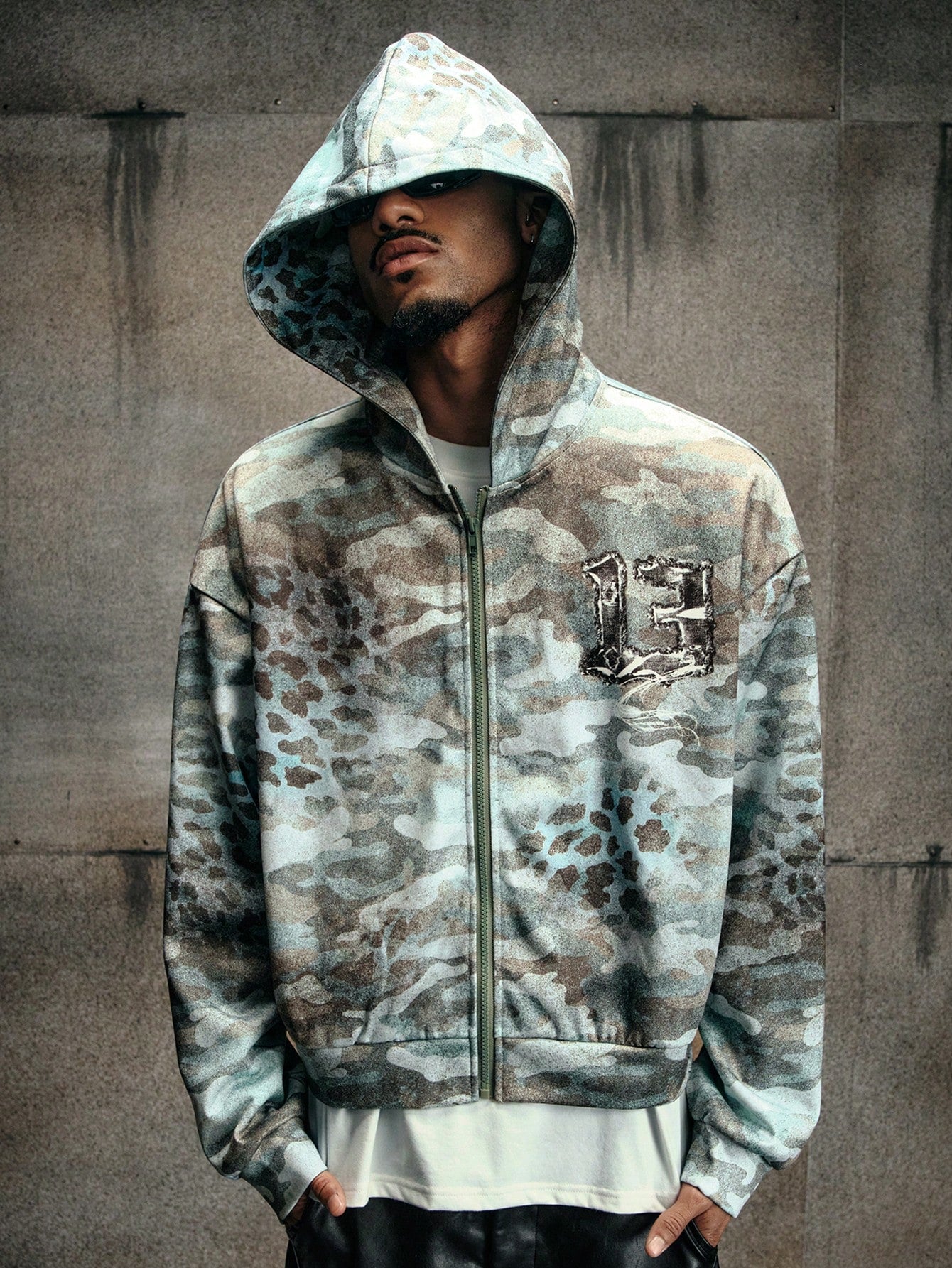 Men's Vintage Distressed Camo Hip Hop Sweatshirt