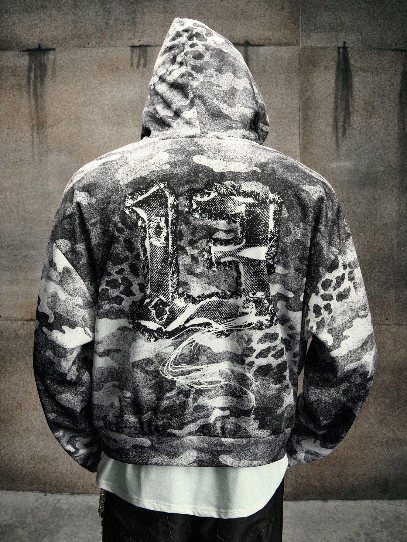 Men's Vintage Distressed Camo Hip Hop Sweatshirt