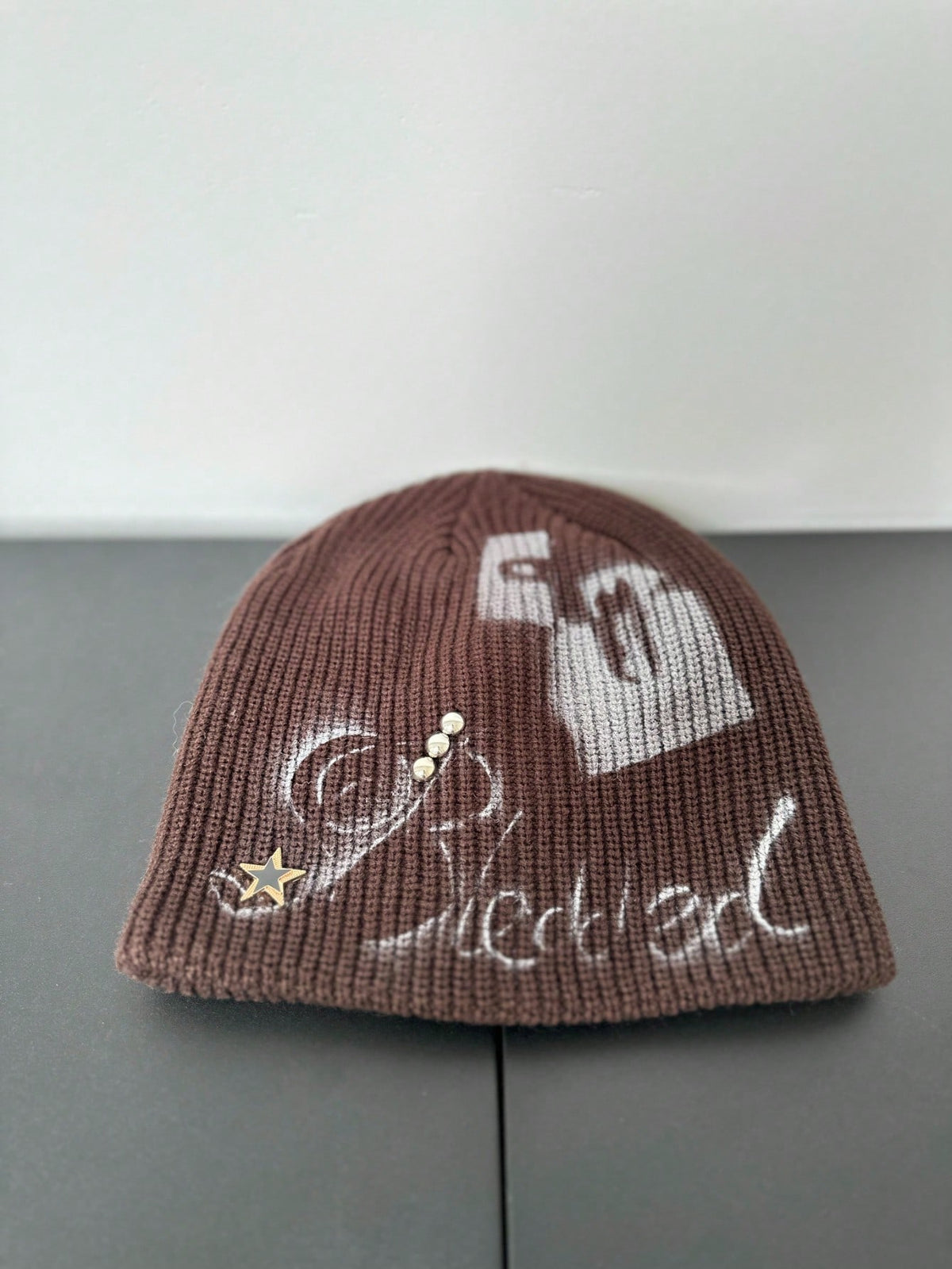 Street Graffiti Metal Star Warm Knit Unisex Beanie