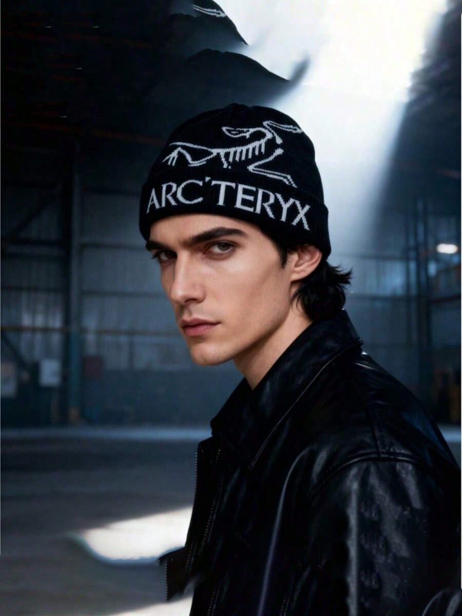 Unisex Alphabet Bird Pattern Knitted Winter Beanie