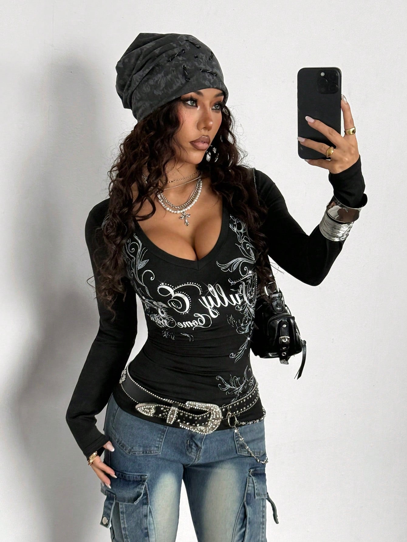 Gothic Graphic Print V-Neck Long Sleeve T-Shirt