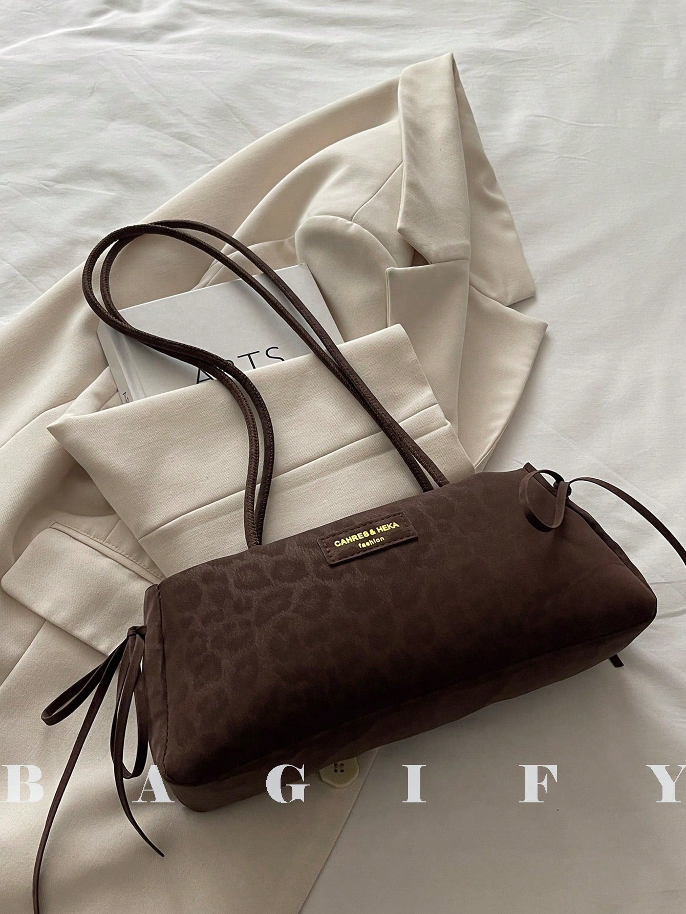 Fashionable Leopard Print Handbag for Office & Travel