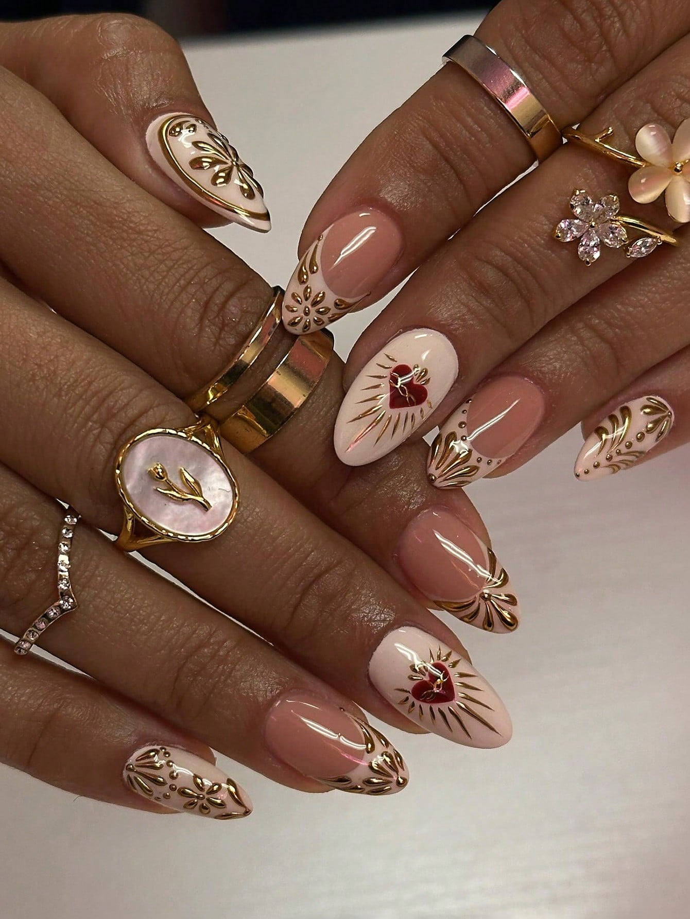 Queen Heart Aurora Pink Almond Press-On Nails (10pcs)