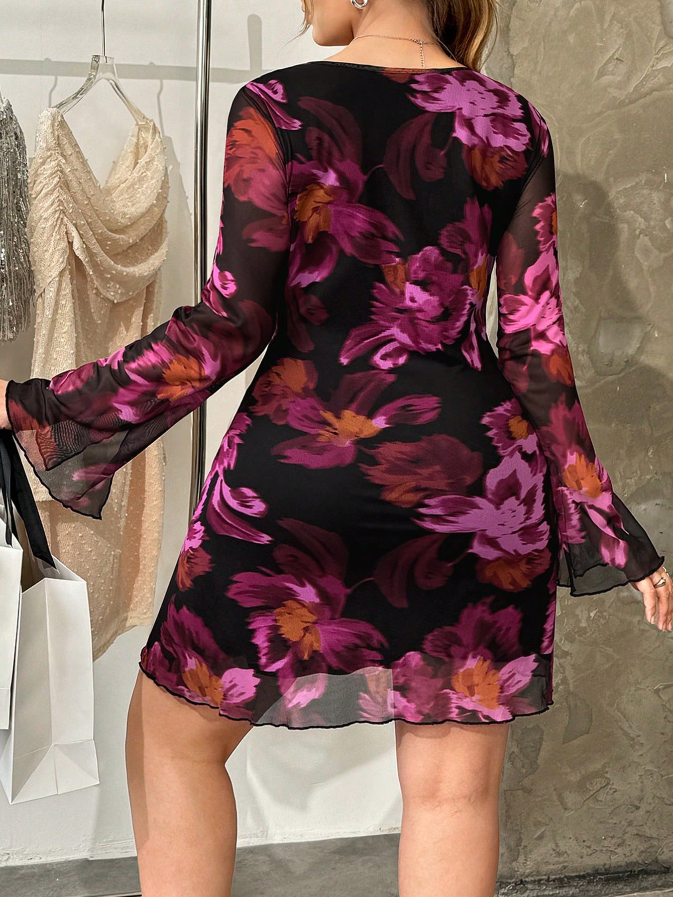 Plus Size Sexy Floral Deep V-Neck Flare Sleeve Dress