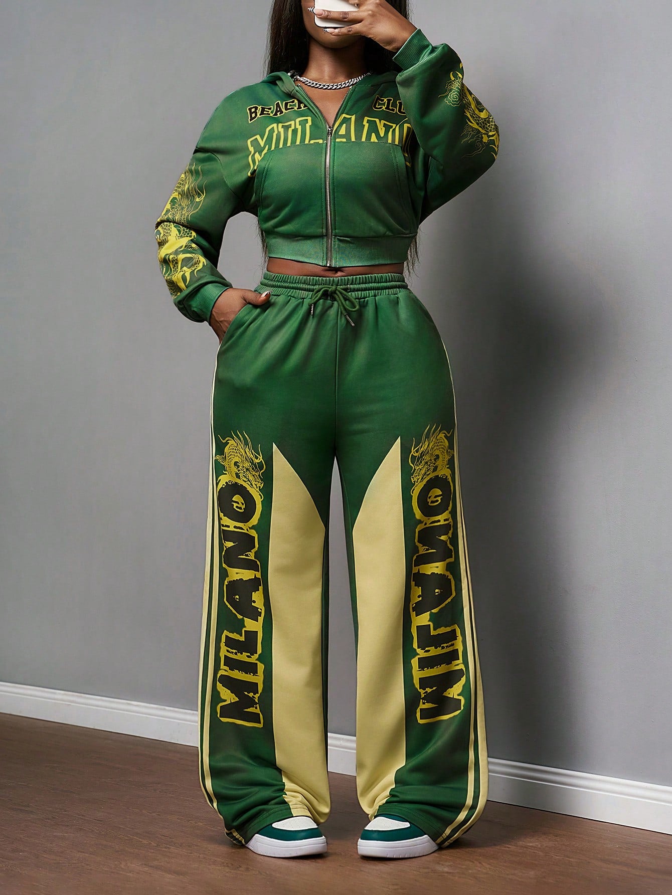 Women's Green Print Cropped Sweatshirt & Wide Leg Set
