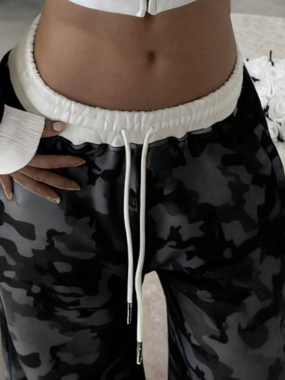 Women's Camouflage Zip Front Hoodie and Pants 2-Piece Set