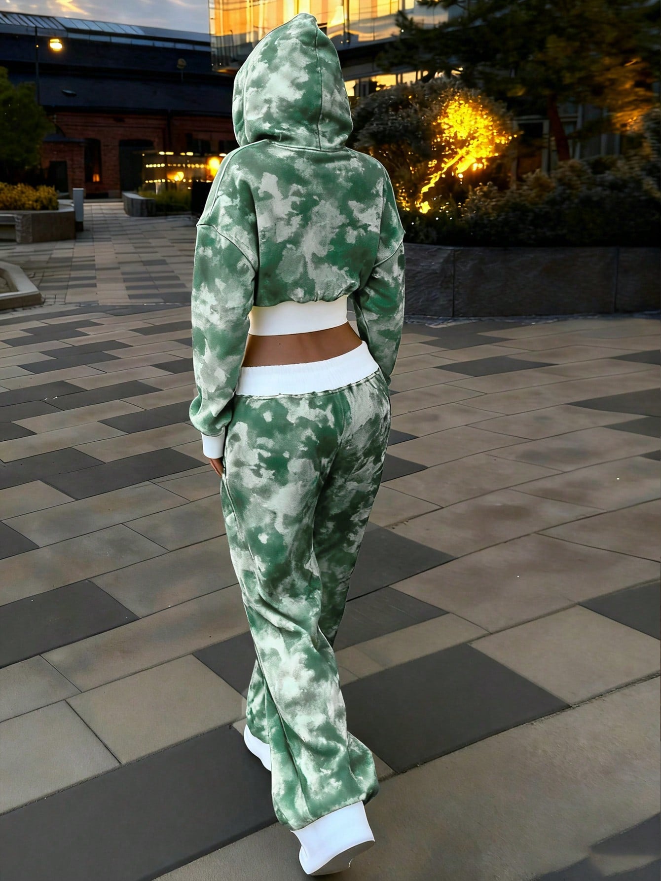 Women's Camouflage Cropped Hoodie and Sweatpants Set
